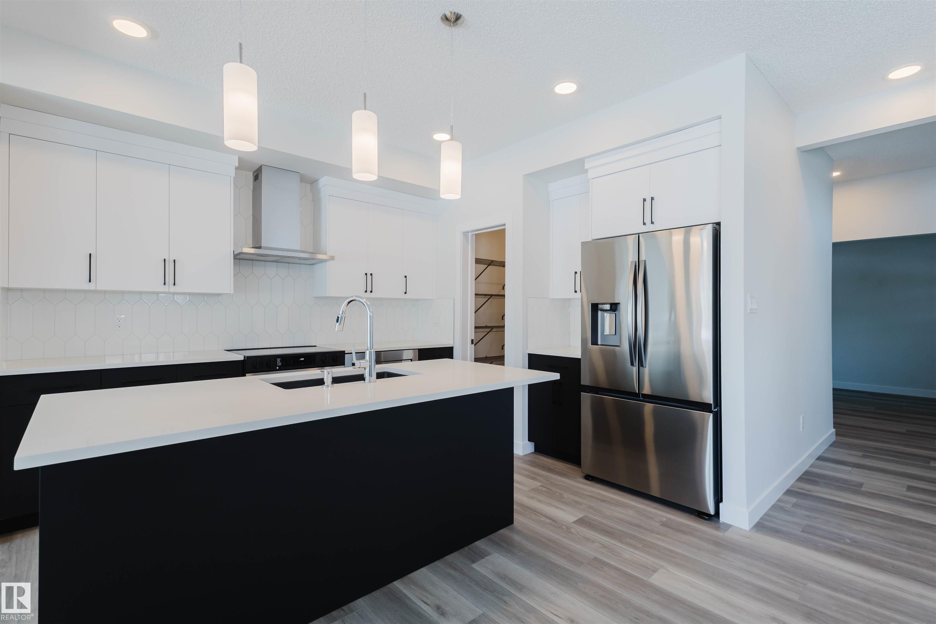 https://zimg.paragon.ice.com/ParagonImages/Property/PM/RAE/225401410/23/0/0/8ec3c44a257b1cdd49ba224e285687d0/1/a3b07d65128b8af7cc60fba05bf1b36f/225401410-221f9aa8-5ca8-448c-b8ff-6c9ec5b72fe9.JPG