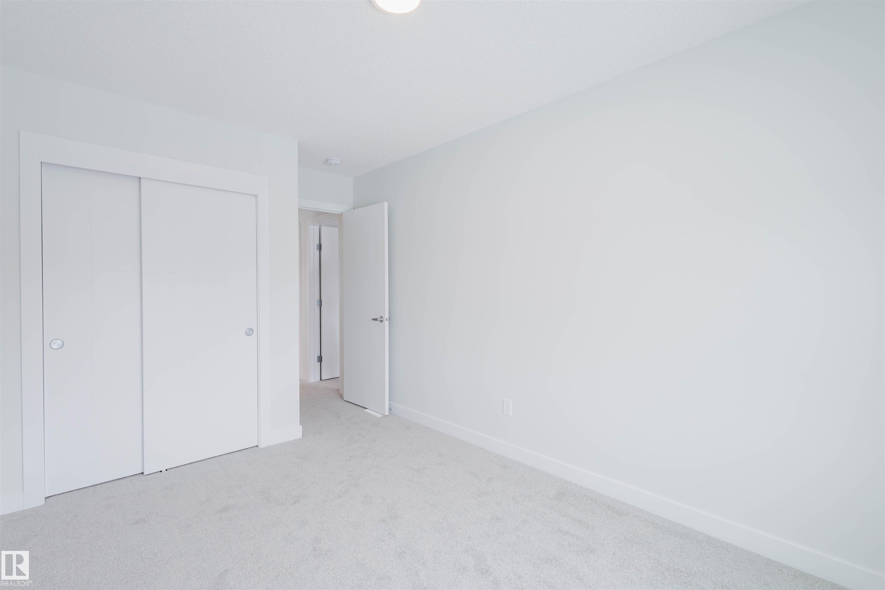 https://zimg.paragon.ice.com/ParagonImages/Property/PM/RAE/225401410/40/0/0/5aeaf967aa797223f54b948974ef365b/1/a3b07d65128b8af7cc60fba05bf1b36f/225401410-02c694c5-cdf6-4a7e-99b7-46bb04ebdeef.JPG