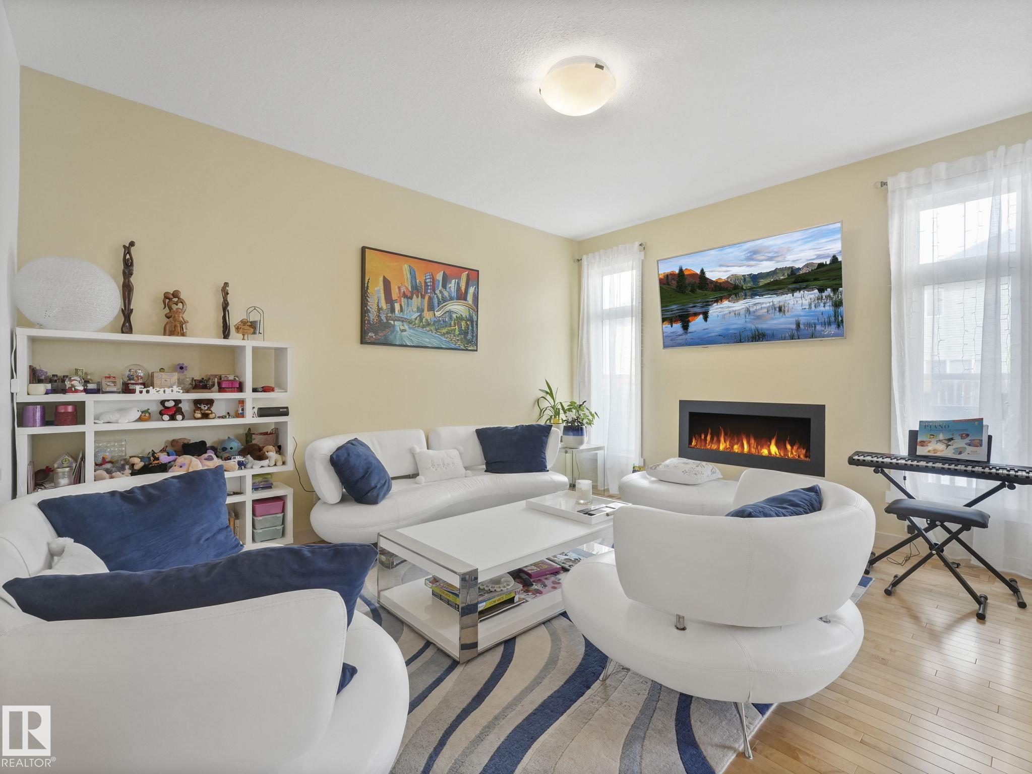 https://zimg.paragon.ice.com/ParagonImages/Property/PM/RAE/225401415/35/0/0/93ef113161ad7f6cca4268aa9a162a88/1/200f5b7c7e7aea4e3d3ff4dcb5e7b163/225401415-23438171-4E31-4E83-896E-2629F00E454D.JPG