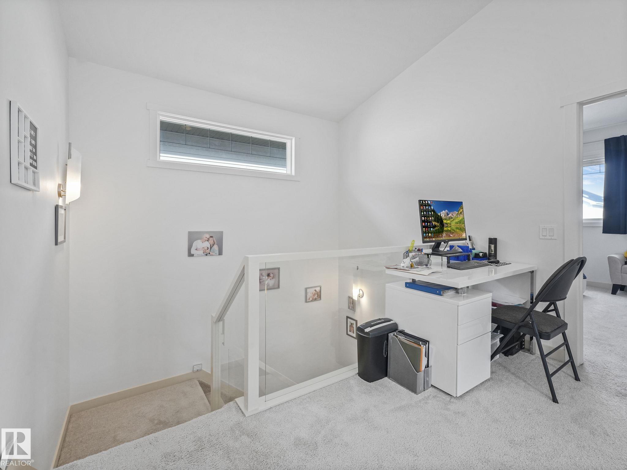 https://zimg.paragon.ice.com/ParagonImages/Property/PM/RAE/225401415/45/0/0/9e258c1e1b21df815540d681b7b9891c/1/200f5b7c7e7aea4e3d3ff4dcb5e7b163/225401415-27041CC7-6DF7-4736-AC08-FC14AFB60CD8.JPG