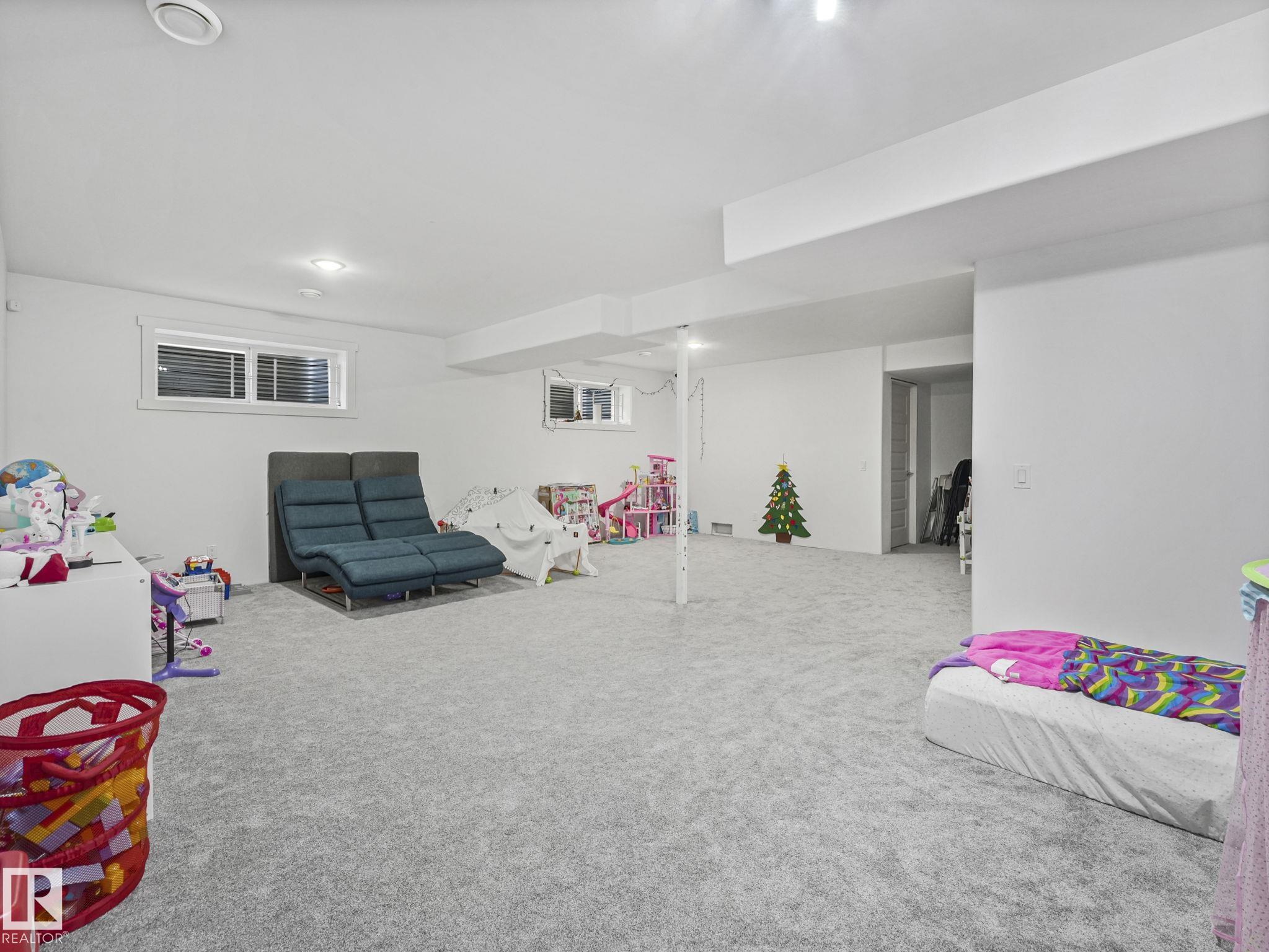 https://zimg.paragon.ice.com/ParagonImages/Property/PM/RAE/225401415/67/0/0/3827feab73c47544c540136beb3a7ce1/1/200f5b7c7e7aea4e3d3ff4dcb5e7b163/225401415-7E32B398-8950-48D6-B44B-7B34EDA1E629.JPG