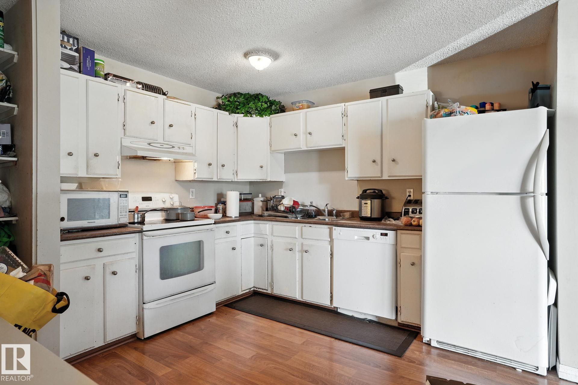 https://zimg.paragon.ice.com/ParagonImages/Property/PM/RAE/225401419/7/0/0/6c9ae084c29a06d97a5d881f2c79ee81/1/f1453e21b3ecc04c8ae57cfbb81aacf3/225401419-2E9AE6F9-F64E-4280-B560-F6C629809D2B.JPG