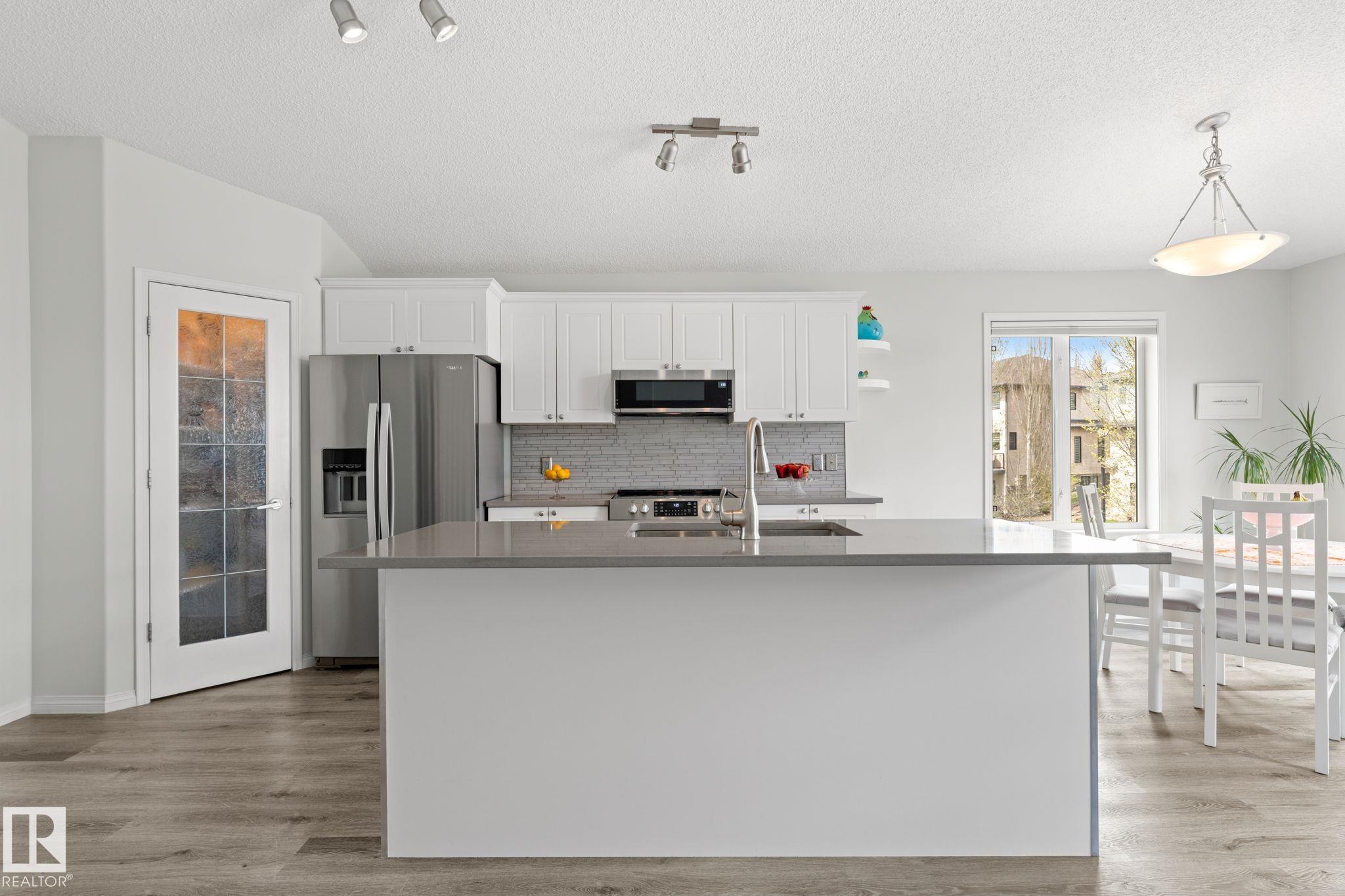 Photo 18 at 6 - 10848 8 Avenue SW, Richford, Edmonton