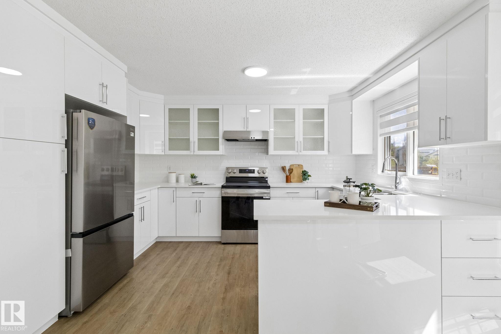 https://zimg.paragon.ice.com/ParagonImages/Property/PM/RAE/225401422/15/0/0/ca74653945467fc9af3097ebeb0dc44e/1/14d6b58d9848c897289349da1ee81941/225401422-834db0da-3195-4124-9f33-4a1a0d2a5c60.JPG