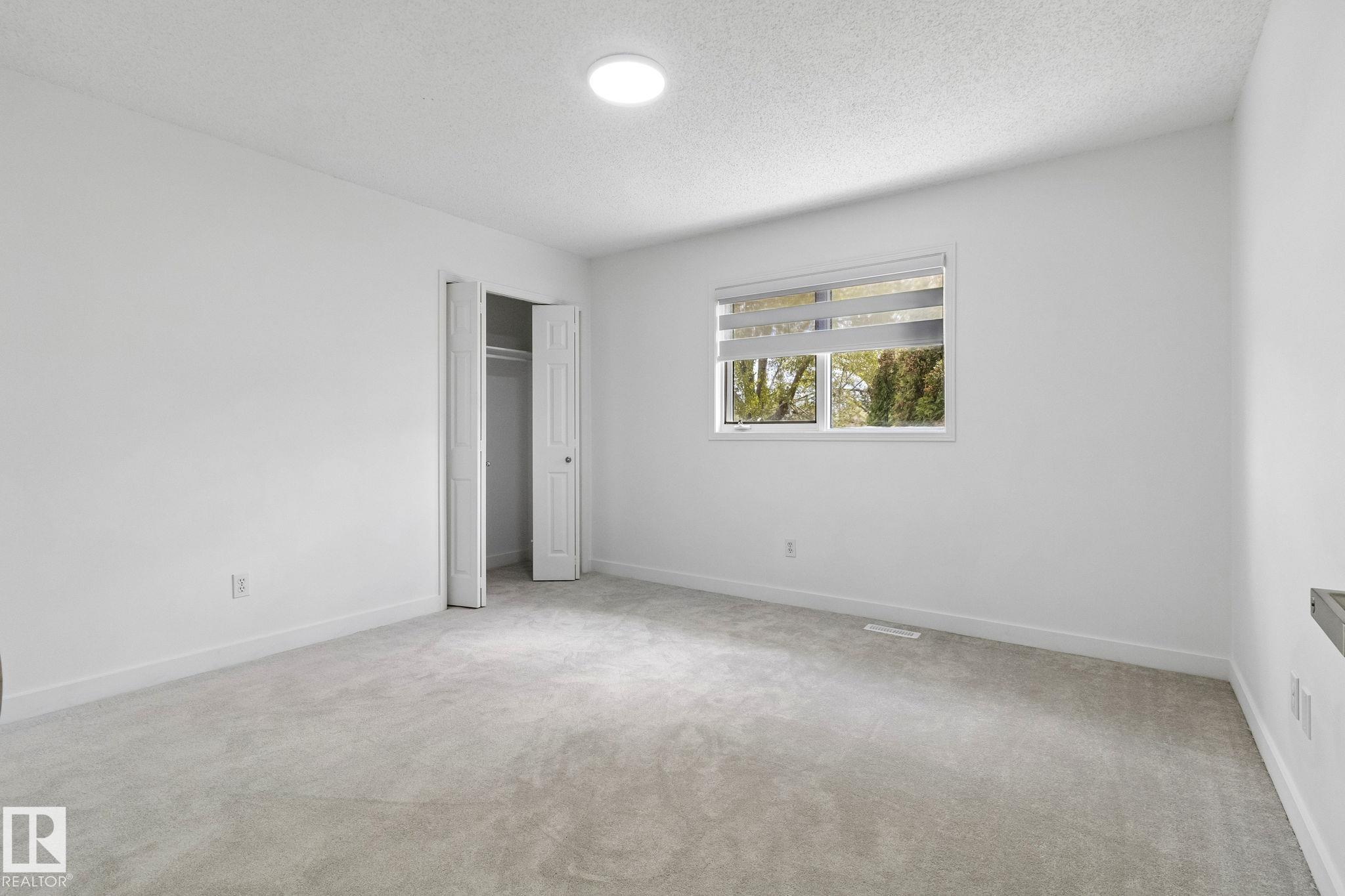 https://zimg.paragon.ice.com/ParagonImages/Property/PM/RAE/225401422/30/0/0/bac6c2f7d539dbdfa6100d84613f7f33/1/14d6b58d9848c897289349da1ee81941/225401422-8db75882-cd60-4070-bf34-4f5f0406398e.JPG