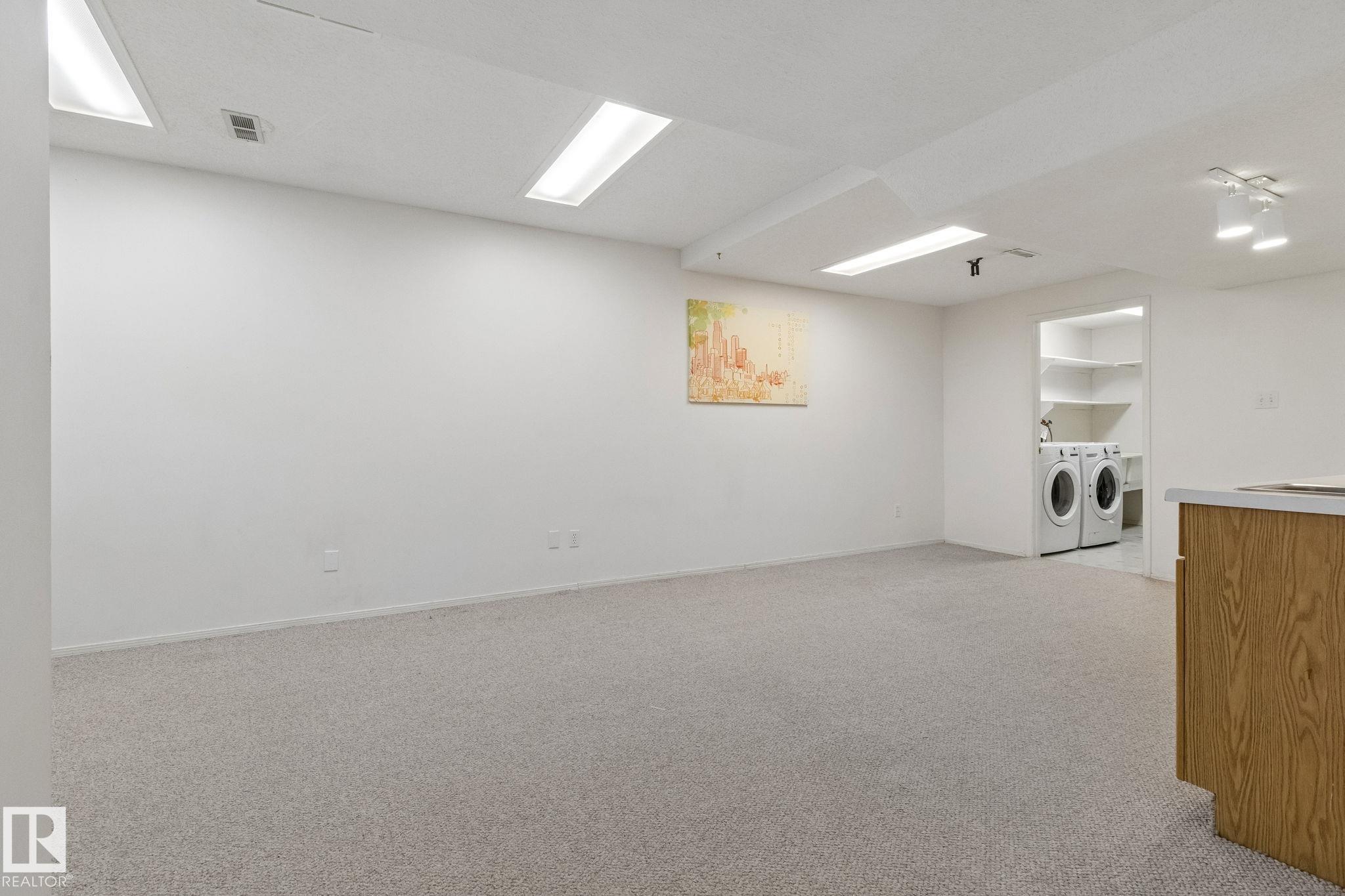 https://zimg.paragon.ice.com/ParagonImages/Property/PM/RAE/225401422/34/0/0/5f69d54609ed5194e0bca23b5526fdc2/1/14d6b58d9848c897289349da1ee81941/225401422-0642e70f-3215-4827-b610-b451f7fde4fc.JPG