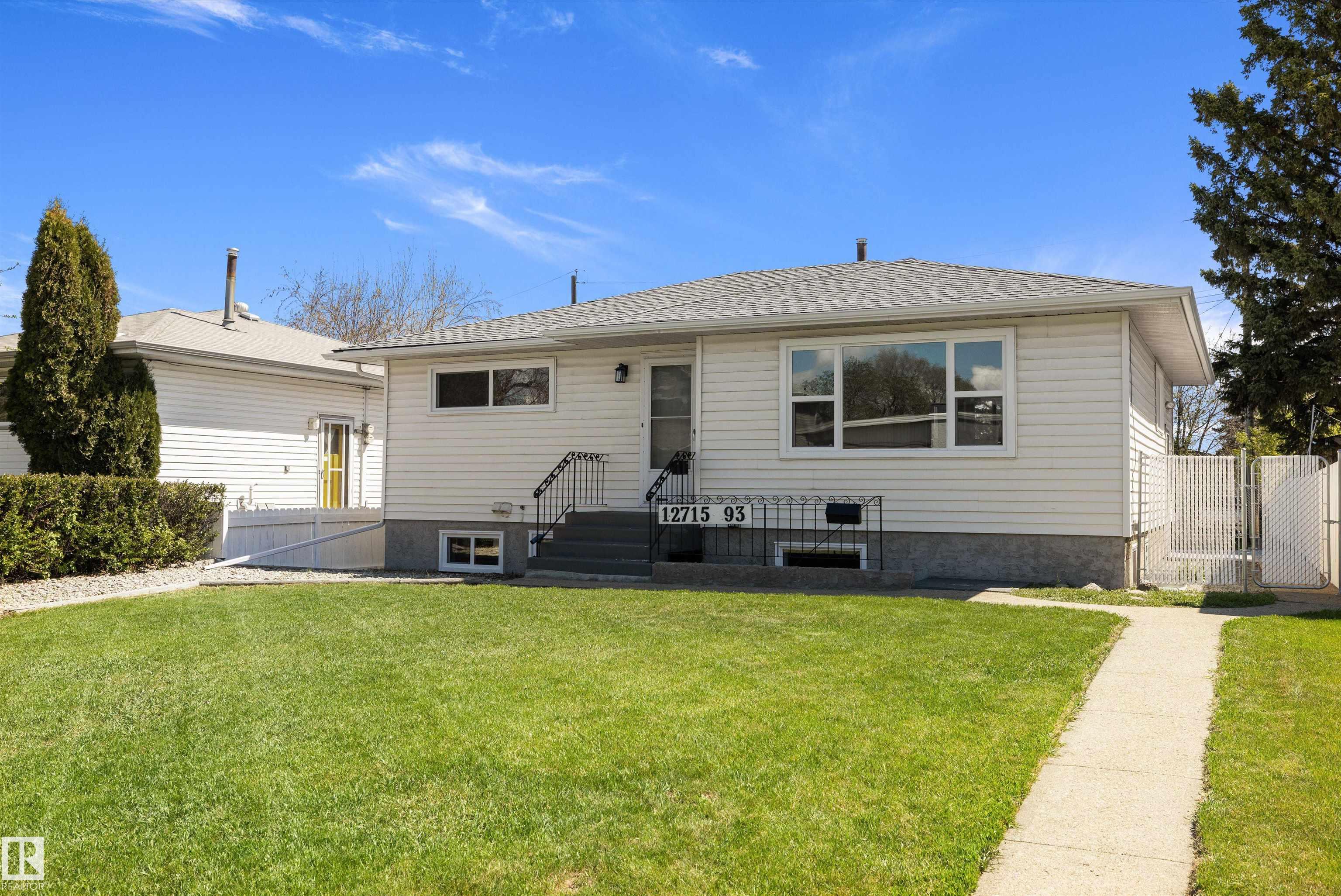 12715 / 12717 93 Street NW, Killarney, Edmonton