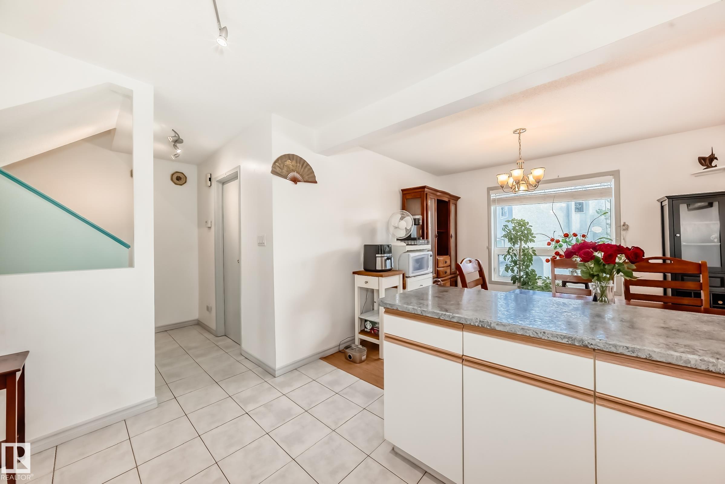 Photo 8 at 28 - 9520 174 Street NW, Terra Losa, Edmonton