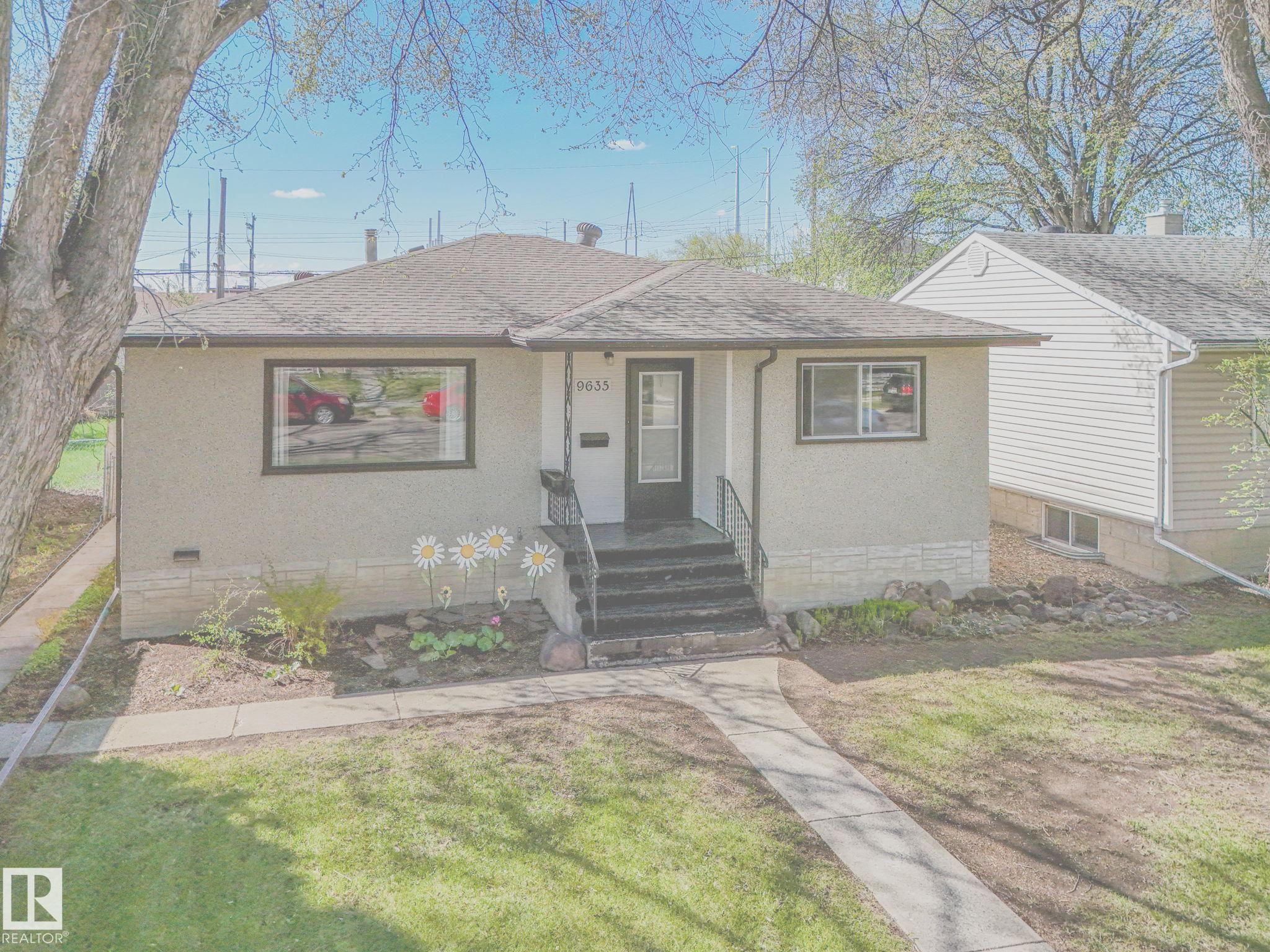 Photo 11 at 9635 64 Avenue NW, Hazeldean, Edmonton