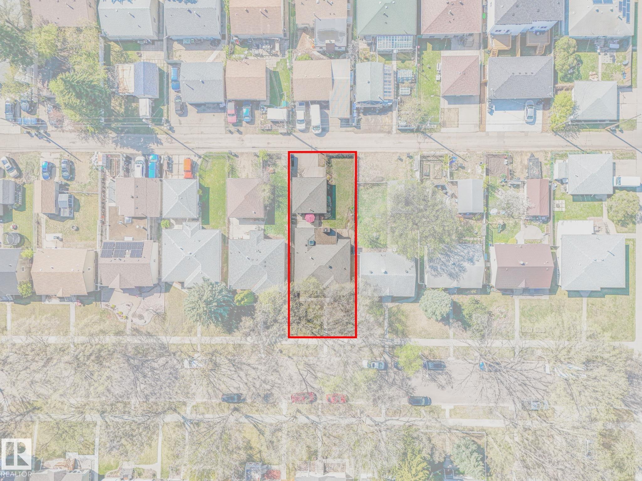 Photo 13 at 9635 64 Avenue NW, Hazeldean, Edmonton