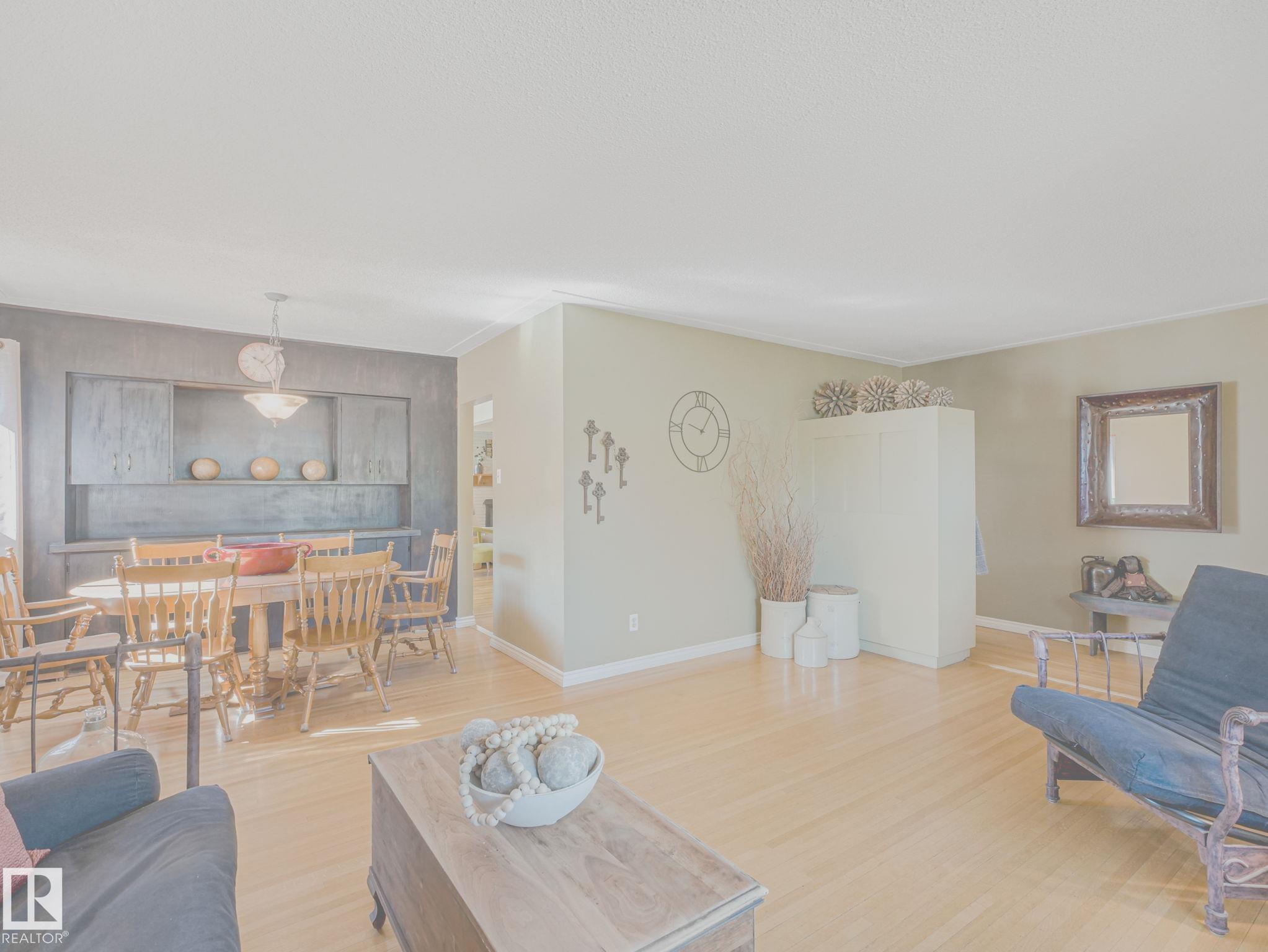 Photo 31 at 9635 64 Avenue NW, Hazeldean, Edmonton