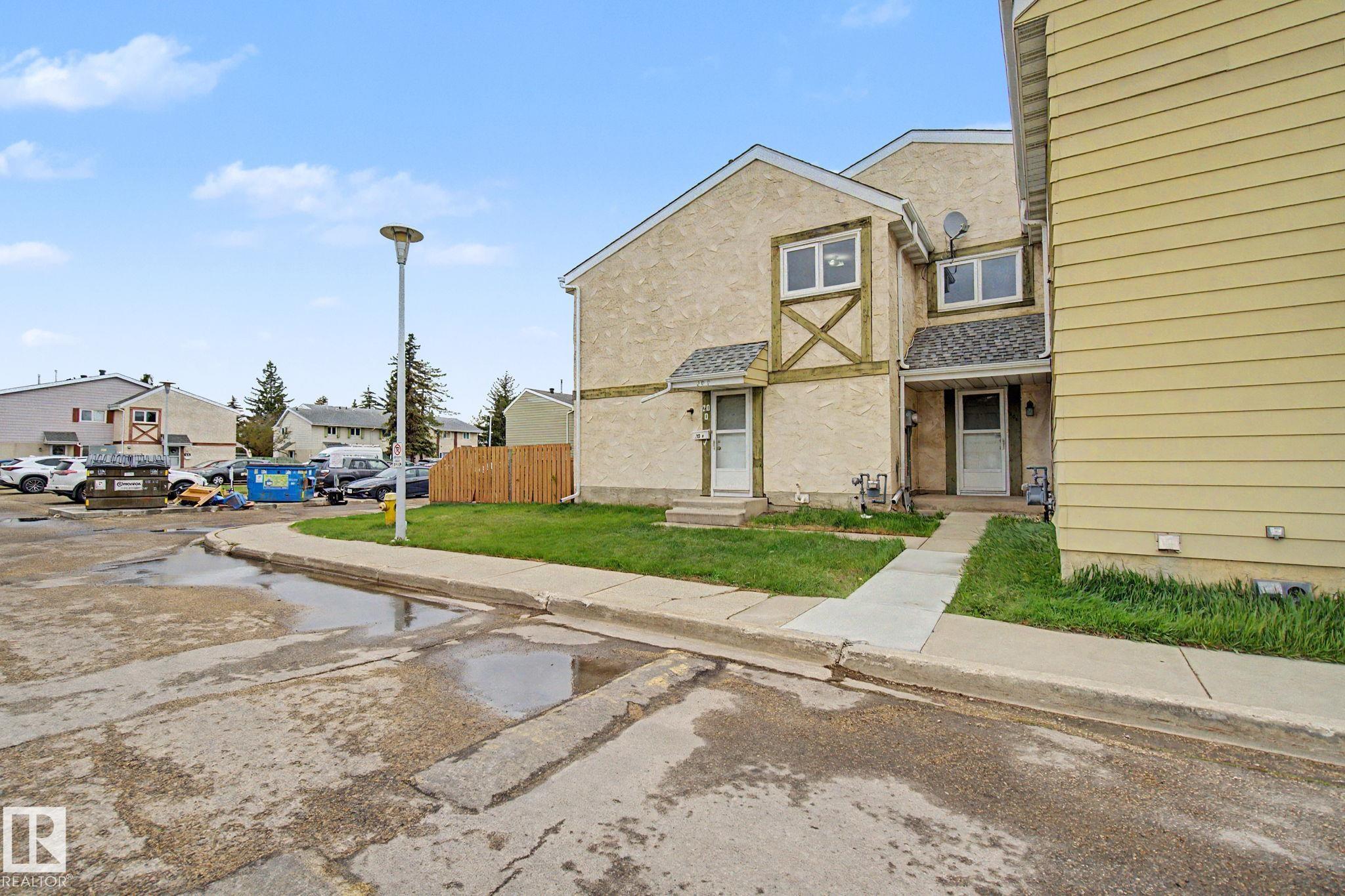 https://zimg.paragon.ice.com/ParagonImages/Property/PM/RAE/225401435/44/0/0/9833900f4c19488d9e137d875ab3ac26/1/9602d762c49bd3de33e29ac2be05836c/225401435-853f8b96-1821-4b21-a3a1-30d8fa8321d7.JPG