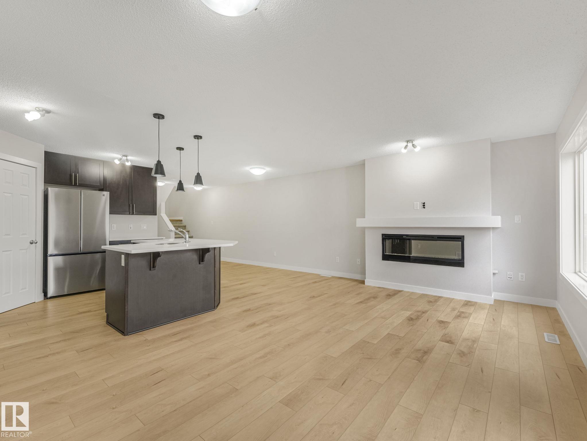 Photo 10 at 7327 24 Avenue SW, Summerside, Edmonton