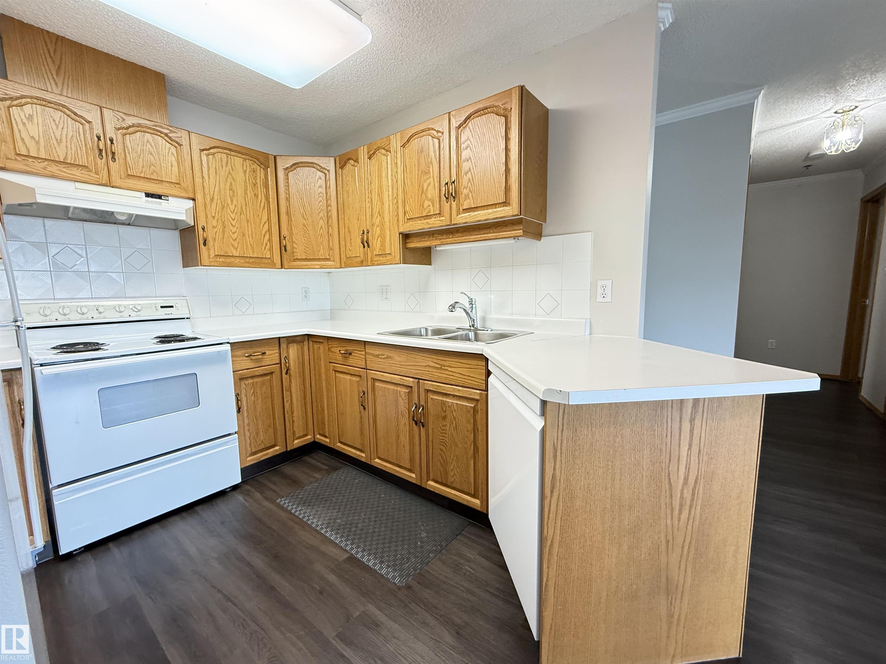 309 - 10610 76 Street NW, Forest Heights, Edmonton