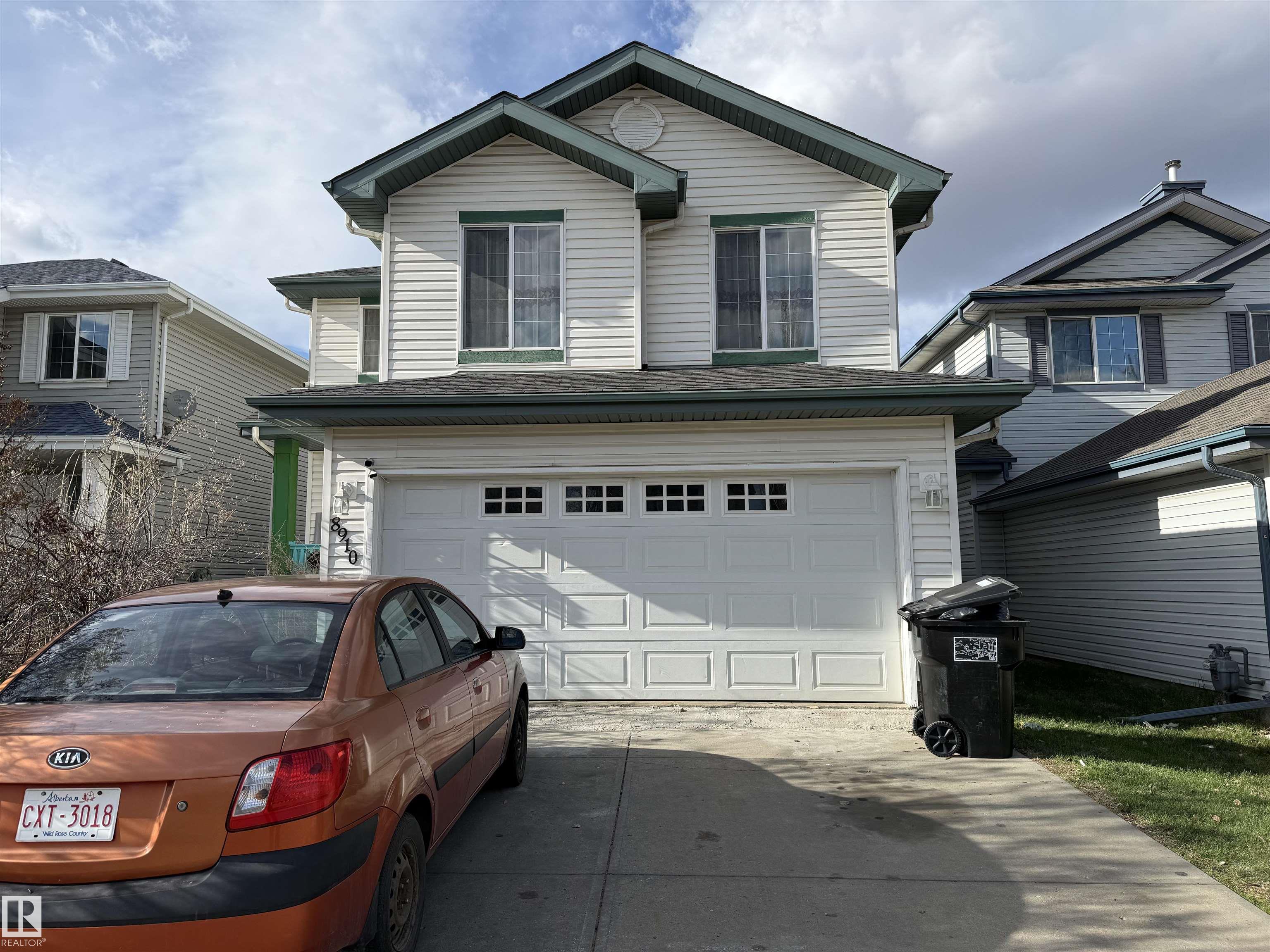 8910 7 Avenue SW, Ellerslie, Edmonton