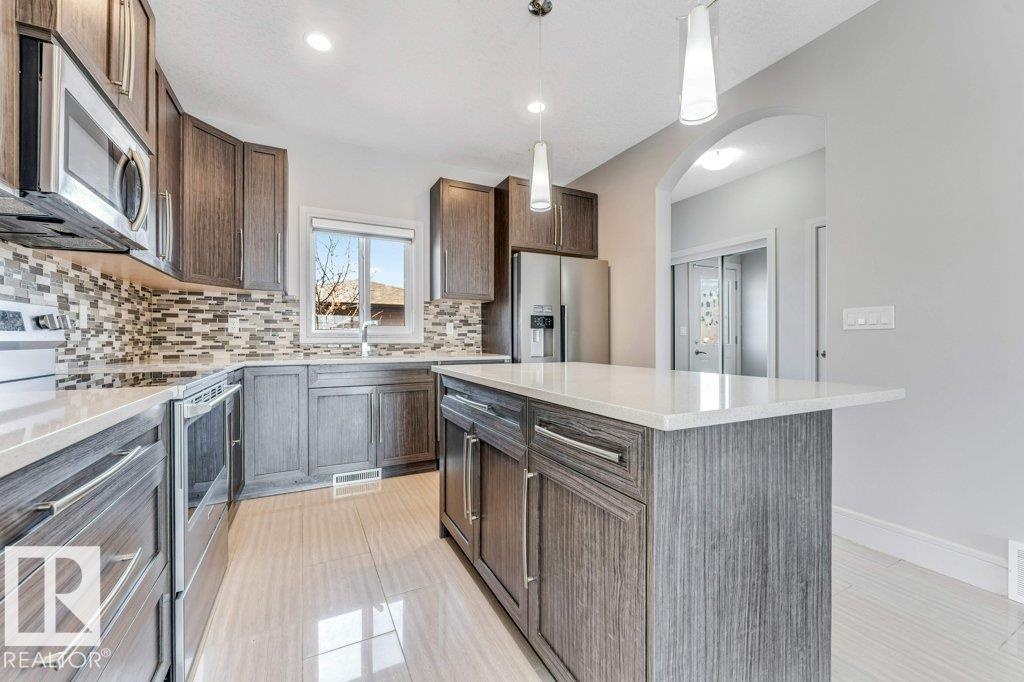Photo 6 at 2604 20 Avenue NW, Laurel, Edmonton