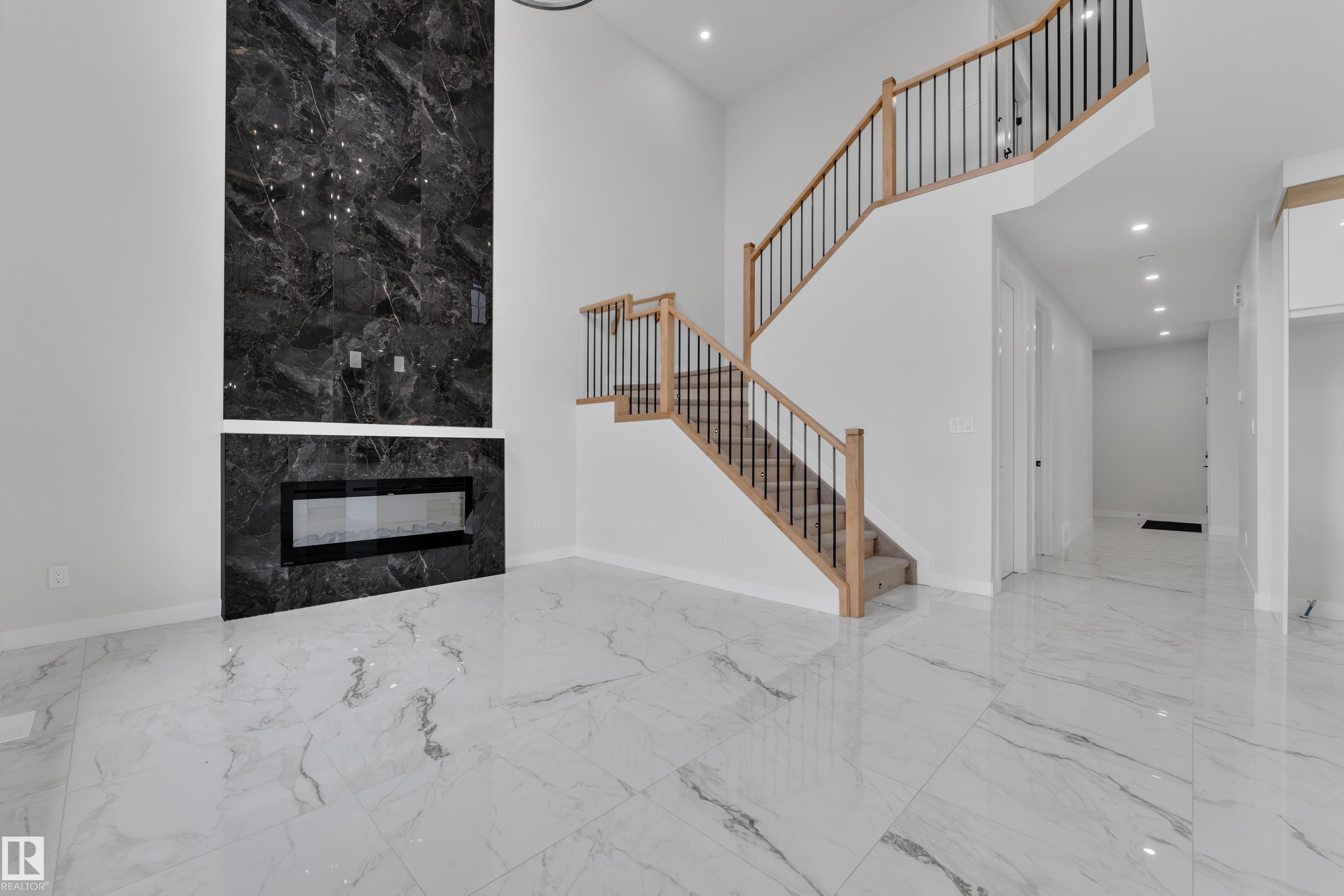 Photo 12 at 12623 44 Street NW, Homesteader, Edmonton