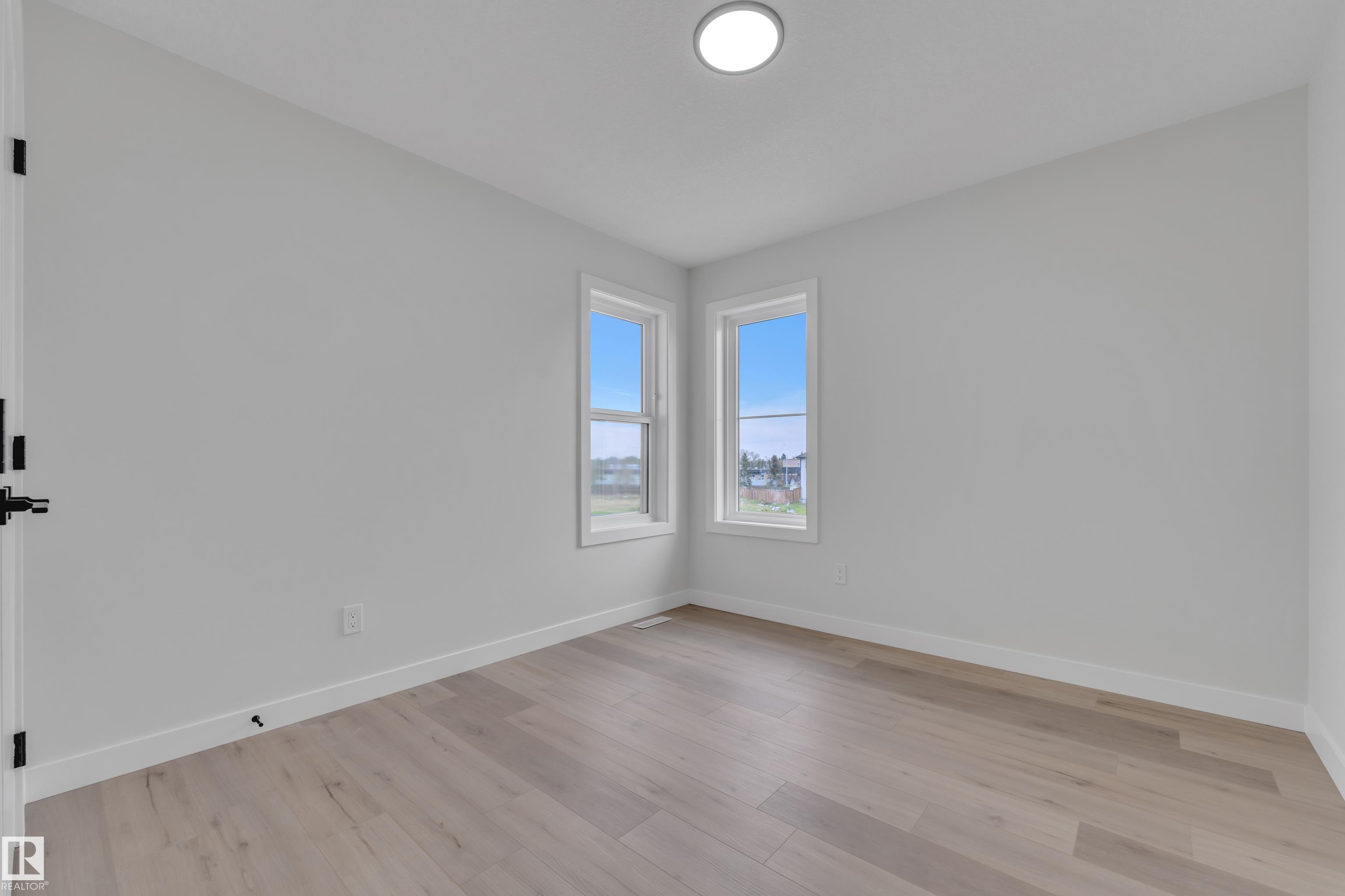 Photo 31 at 12623 44 Street NW, Homesteader, Edmonton