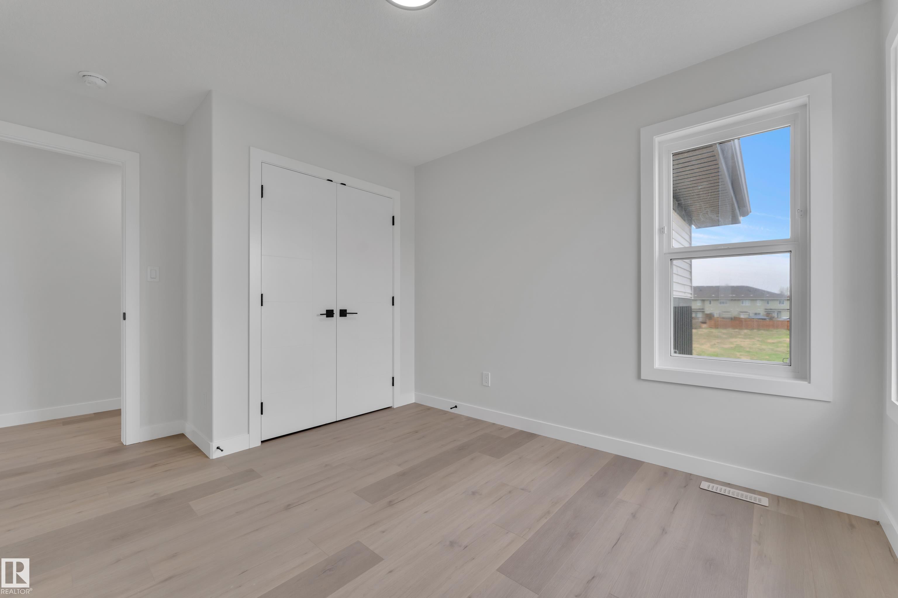 Photo 32 at 12623 44 Street NW, Homesteader, Edmonton