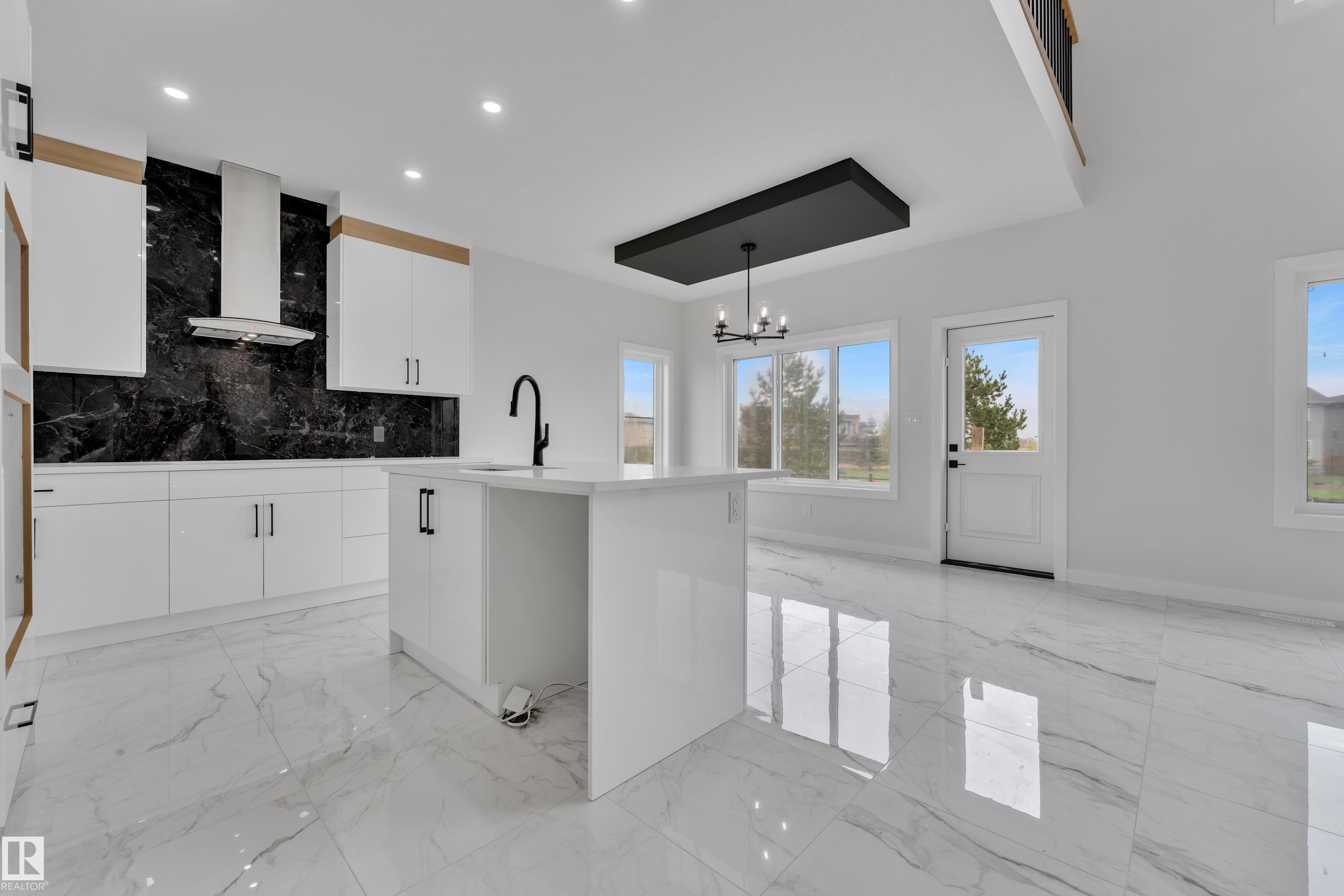 Photo 10 at 12623 44 Street NW, Homesteader, Edmonton