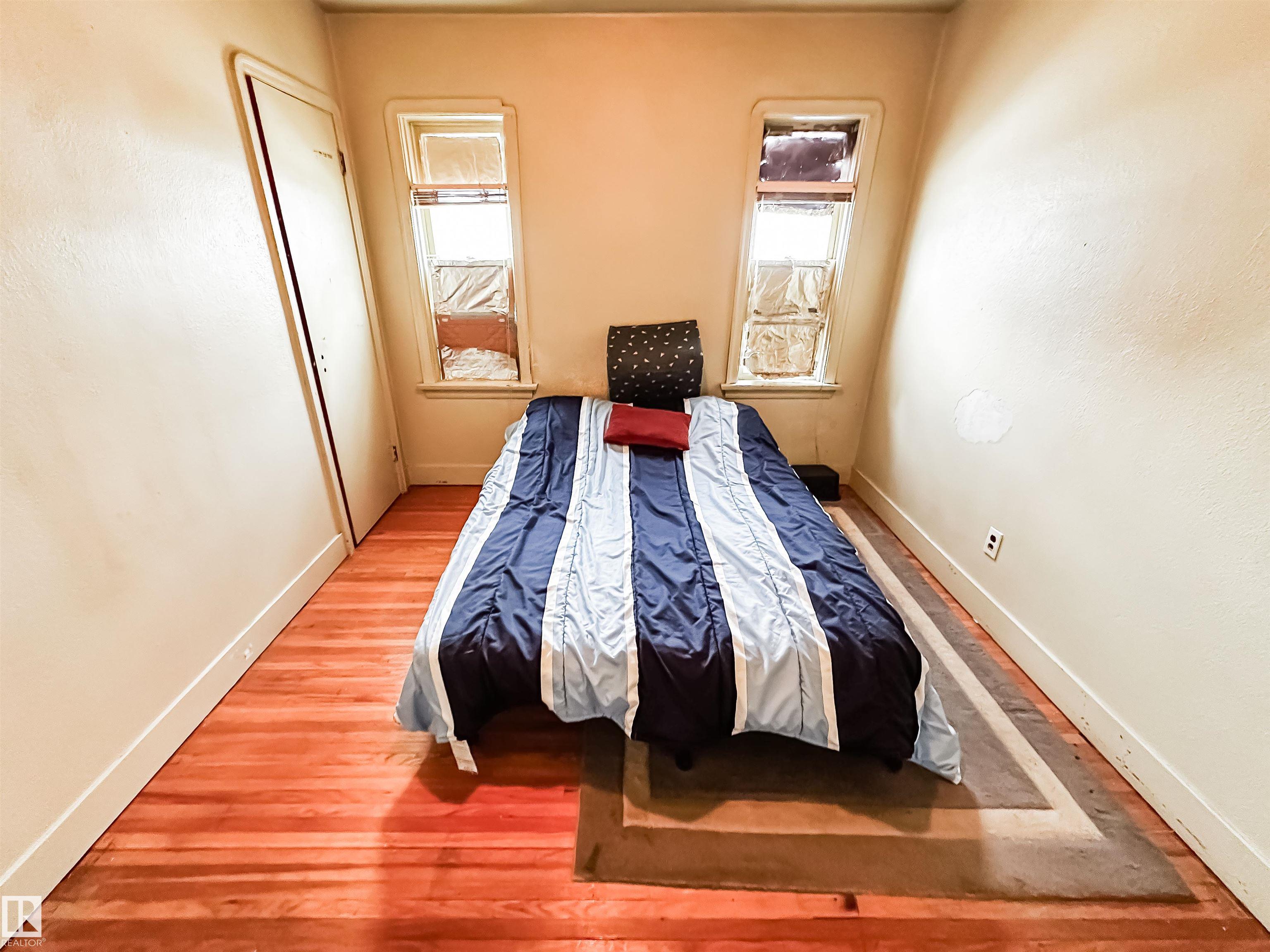 Photo 16 at 11345 93 Street NW, Alberta Avenue, Edmonton