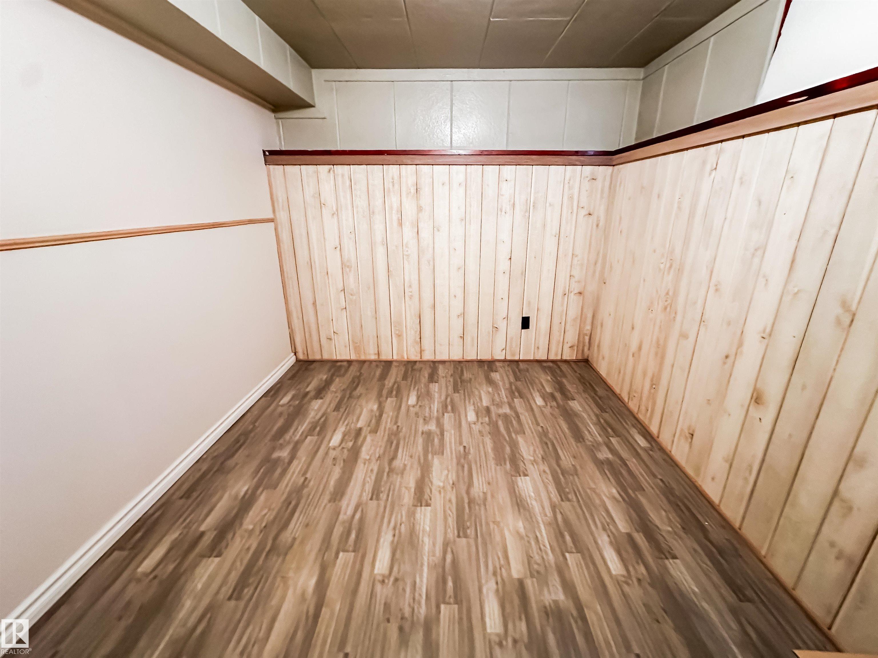 Photo 24 at 11345 93 Street NW, Alberta Avenue, Edmonton