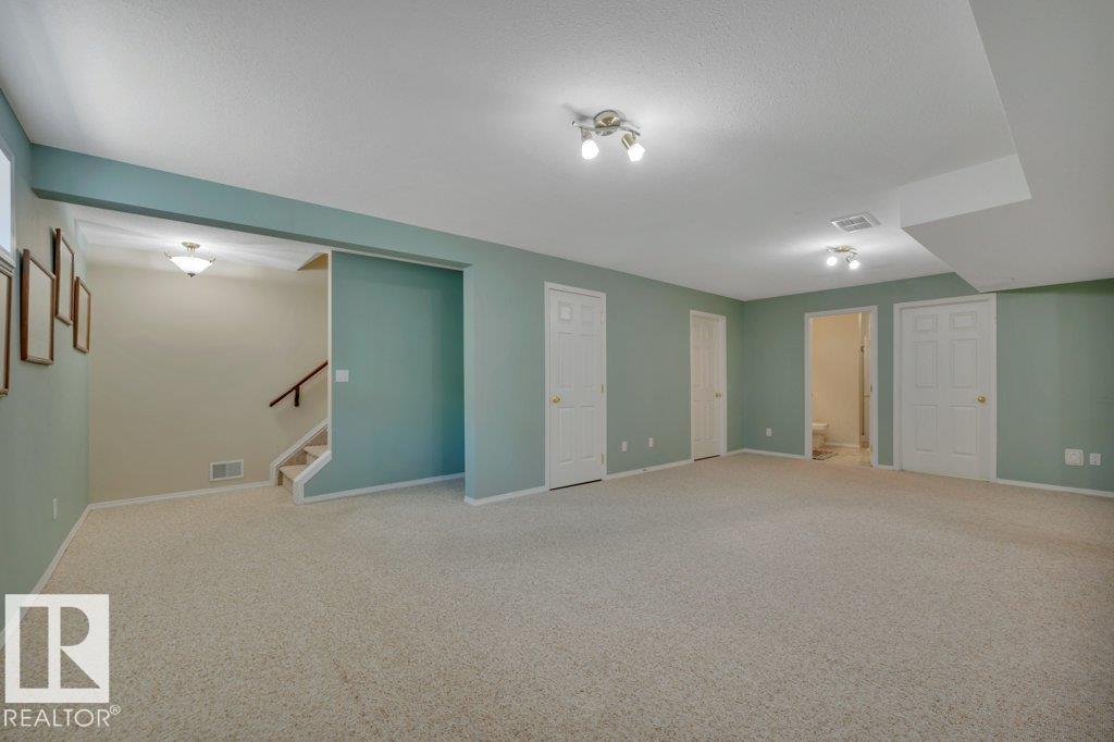 Photo 28 at 205 Ravine villa(s), Bridgeport, Leduc