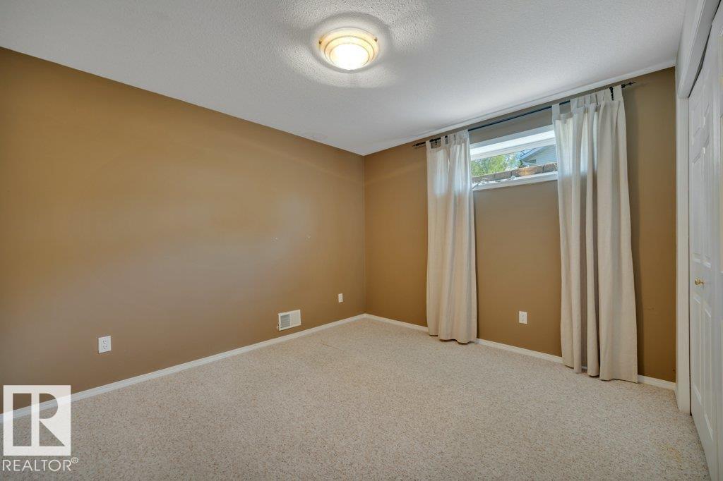 Photo 33 at 205 Ravine villa(s), Bridgeport, Leduc