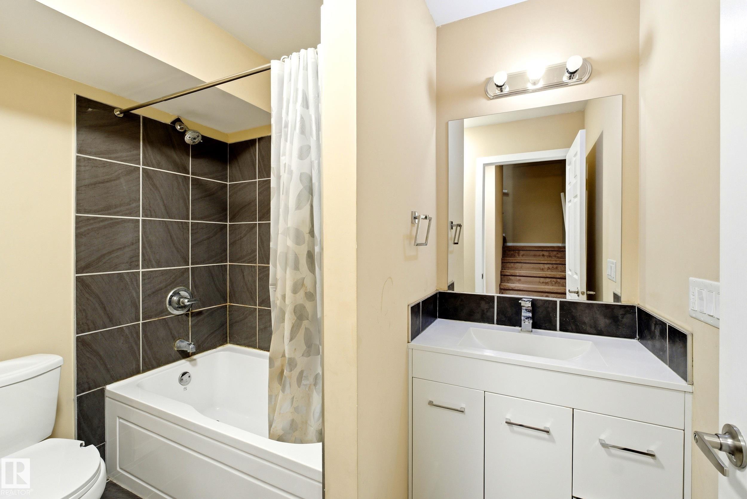 Photo 18 at 2132 32 Street NW, Laurel, Edmonton