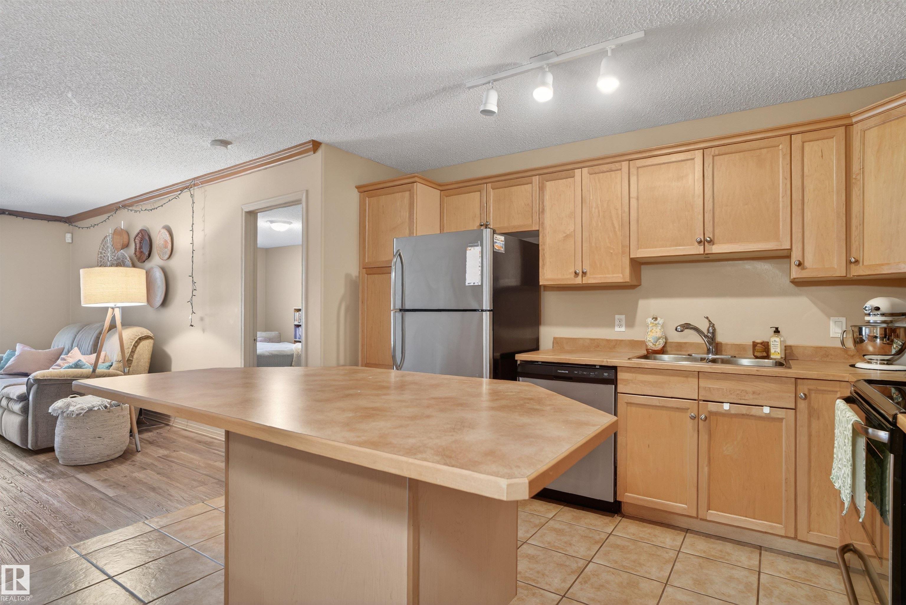 Photo 12 at 110 - 2903 Rabbit Hill Road NW, Hodgson, Edmonton
