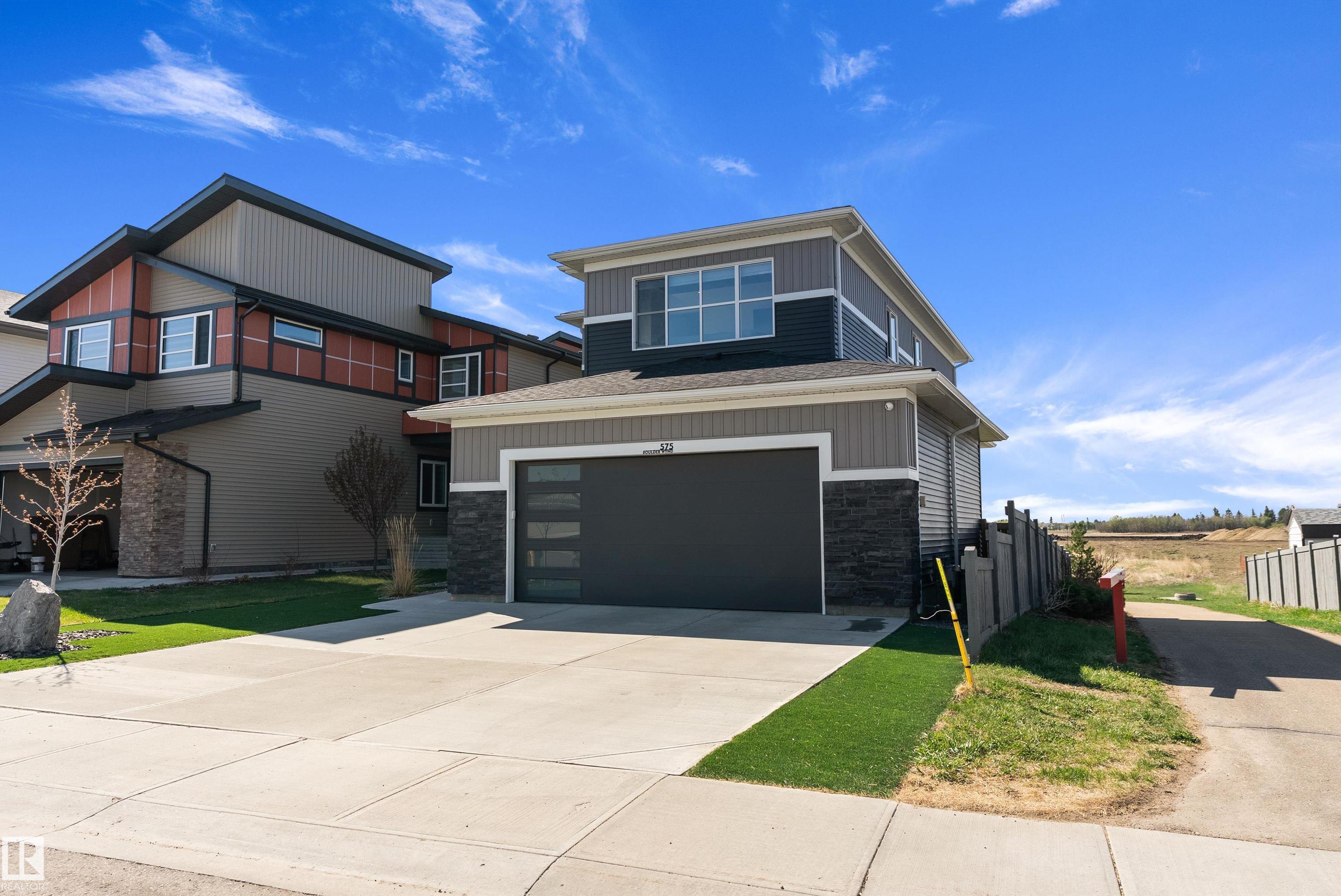 575 Boulder Wynd, Black Stone, Leduc