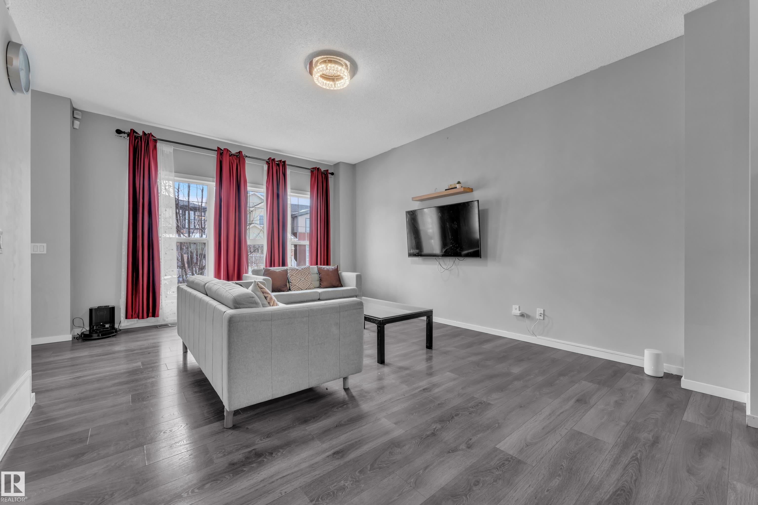 2611 Price Common SW, Paisley, Edmonton