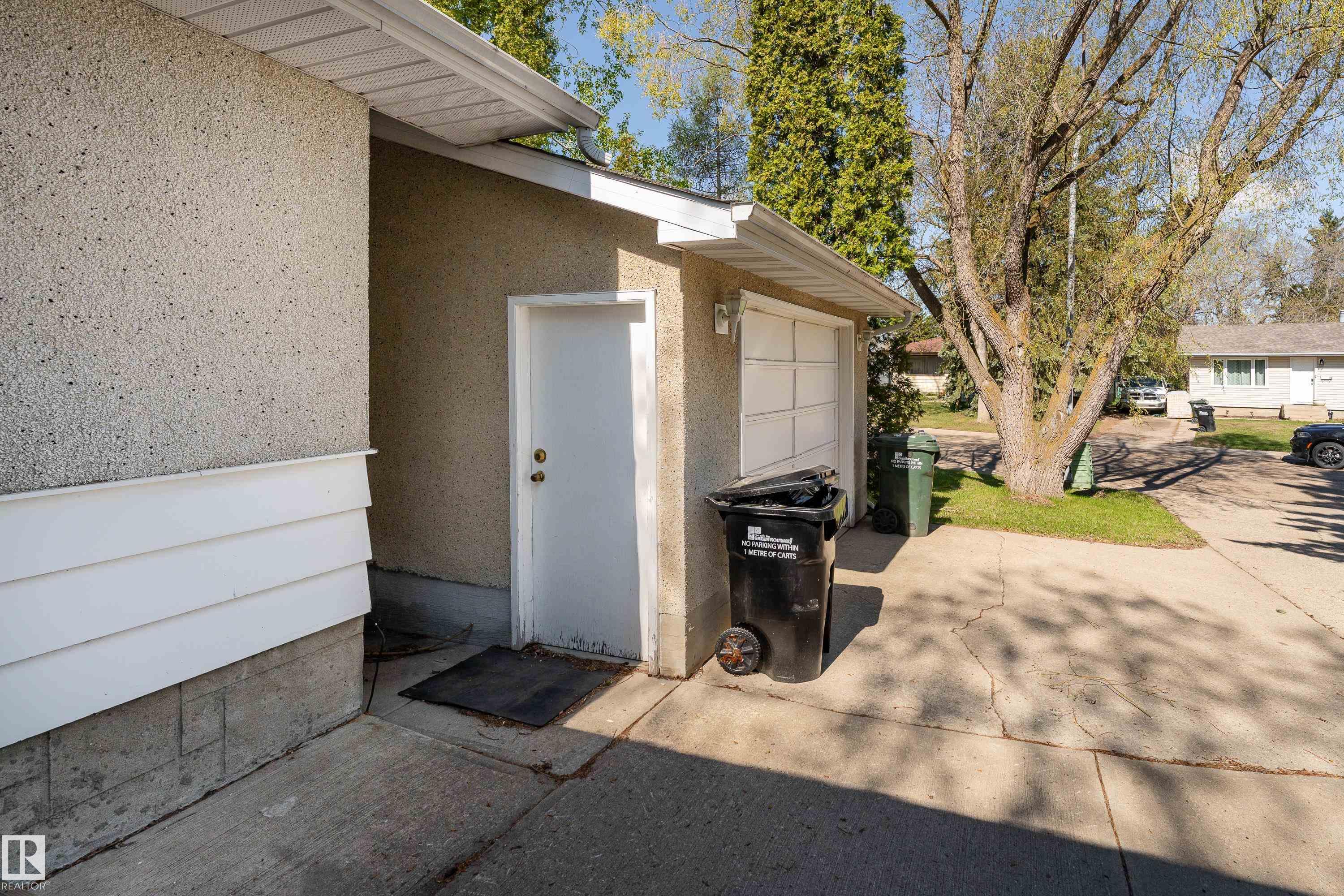 Photo 3 at 23 Bluebird Crescent, Brentwood, Sherwood Park