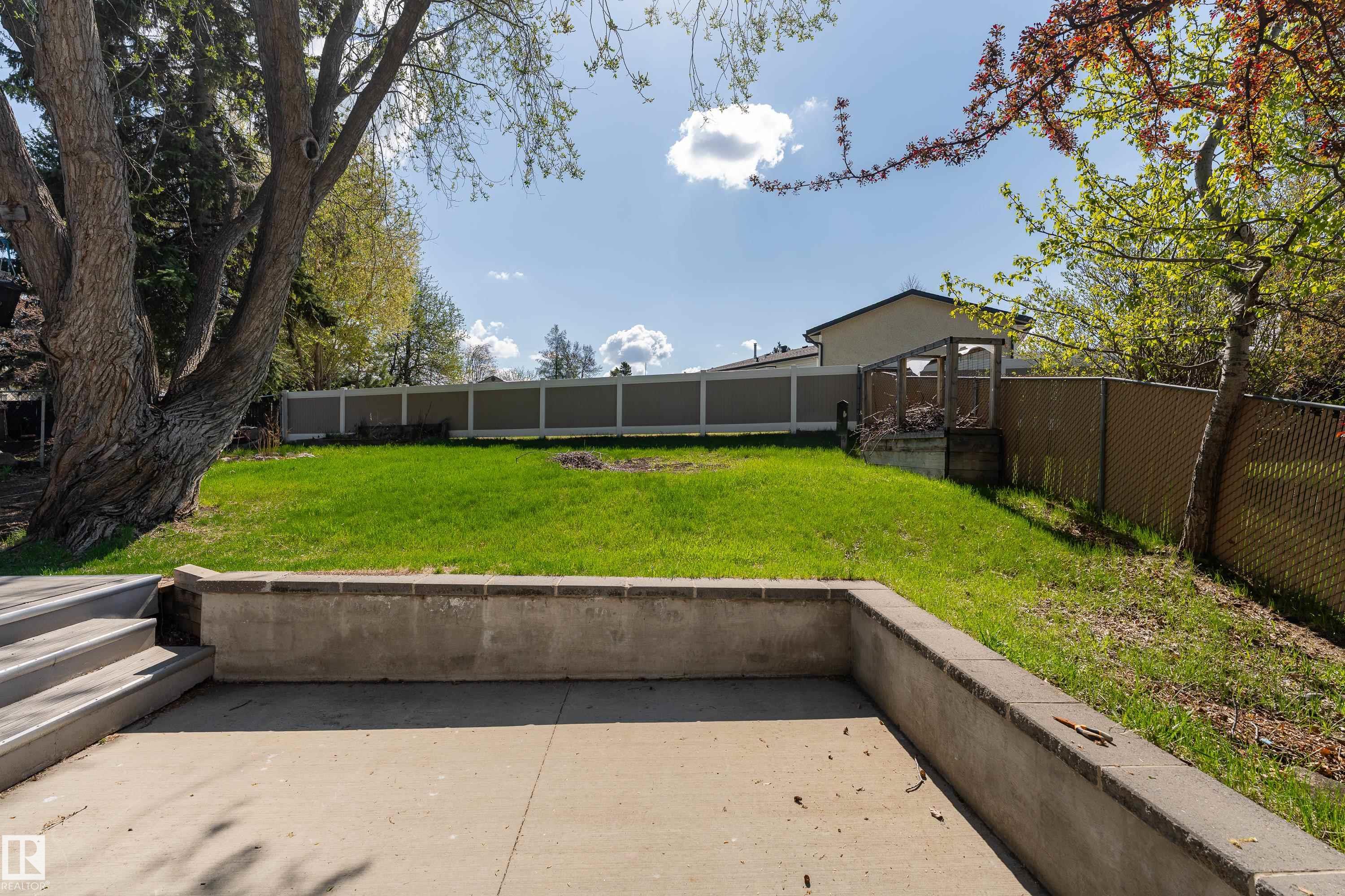 Photo 5 at 23 Bluebird Crescent, Brentwood, Sherwood Park