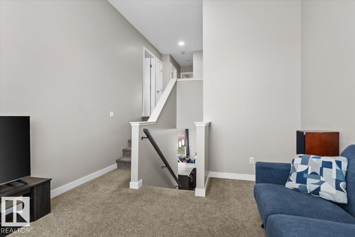 https://zimg.paragon.ice.com/ParagonImages/Property/PM/RAE/225401489/17/0/0/170129c92dd3bc17ba3c415bc289a961/1/25bb5fa7feea6b7712771df86fb09df8/225401489-9c9aa118-36c3-4fb4-bd0a-e48cdd63678e.JPG