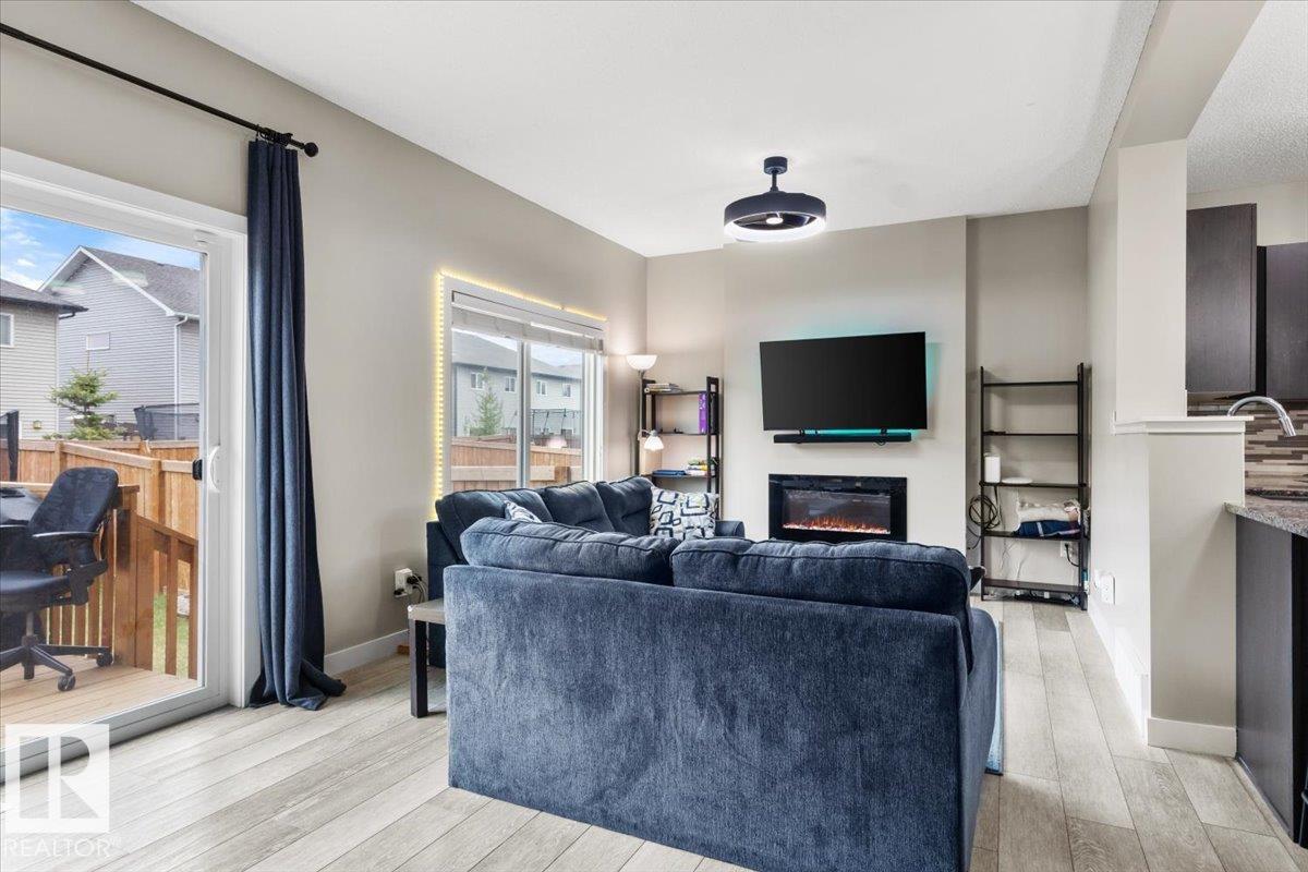 Picture for 236 39 AV NW