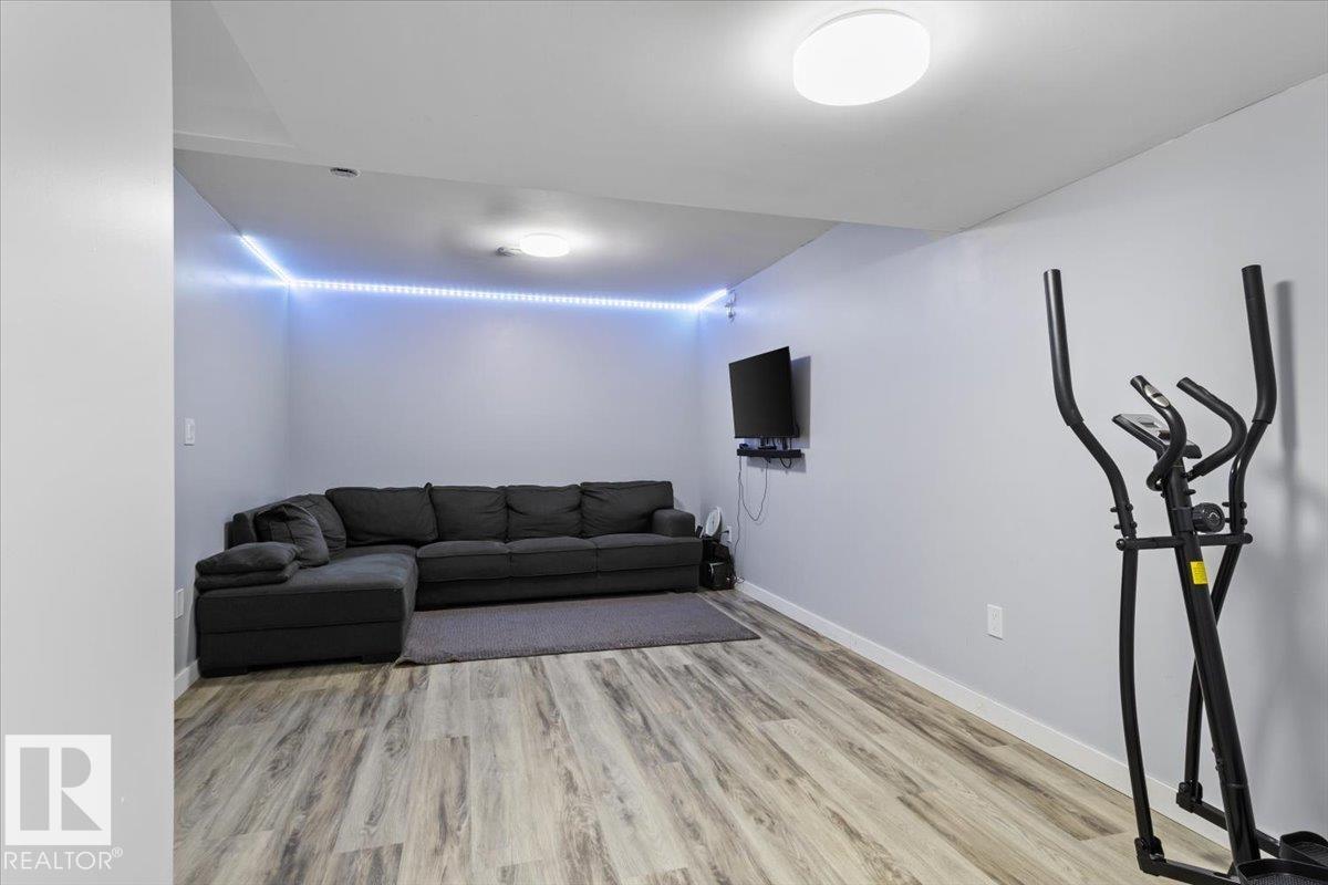 https://zimg.paragon.ice.com/ParagonImages/Property/PM/RAE/225401489/35/0/0/4fc17217411529d2cd44f1561d79cf47/1/25bb5fa7feea6b7712771df86fb09df8/225401489-22d145ee-4e24-4884-adaa-bf154823f1bd.JPG