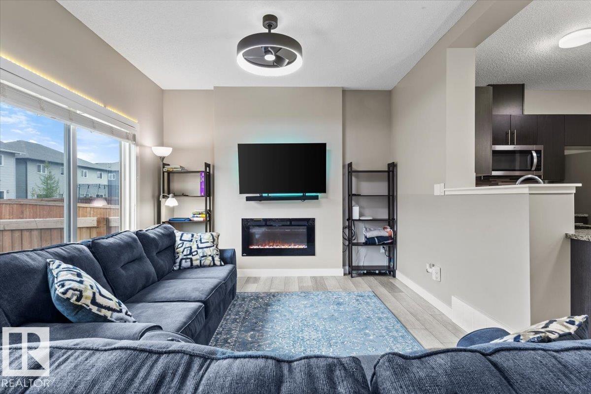 Picture for 236 39 AV NW