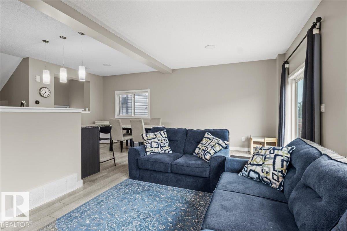 https://zimg.paragon.ice.com/ParagonImages/Property/PM/RAE/225401489/6/0/0/475f4134fb8c3480c1cf7e8403c2d498/1/25bb5fa7feea6b7712771df86fb09df8/225401489-3c73d9e3-1e8e-41a4-ae66-75fadb6c1511.JPG