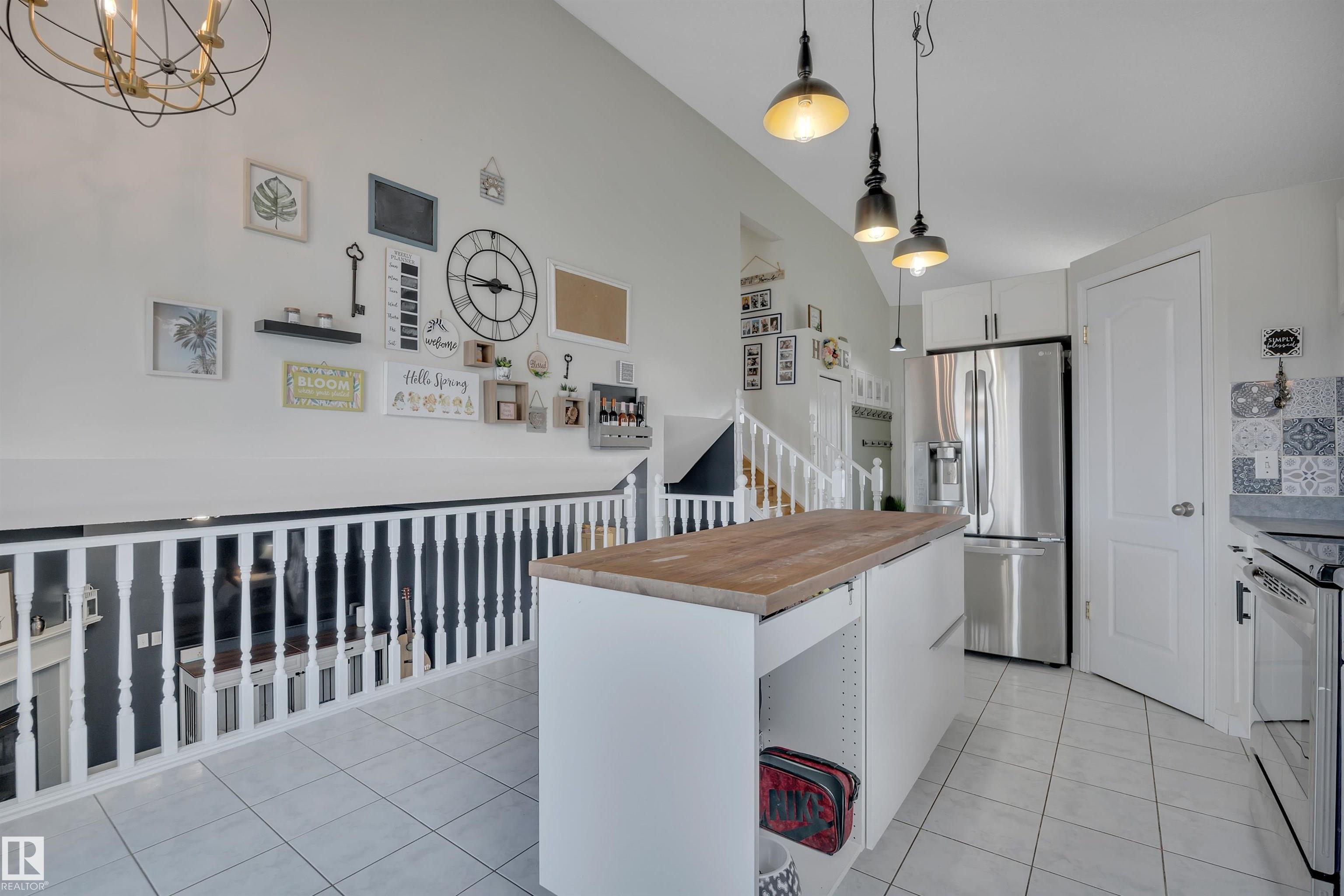 Photo 12 at 10 Campbell Road, Tribute, Leduc
