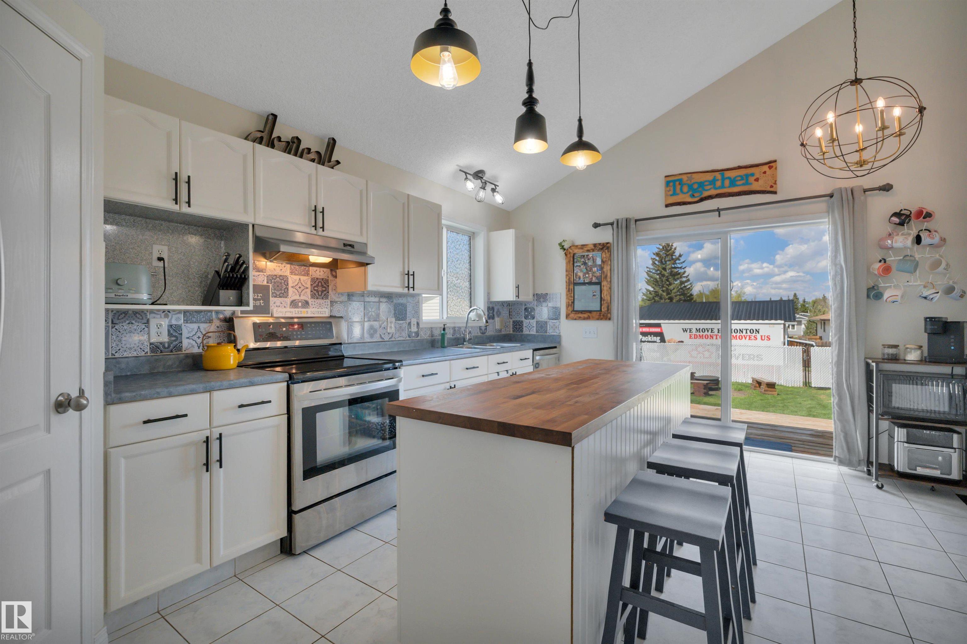 Photo 9 at 10 Campbell Road, Tribute, Leduc