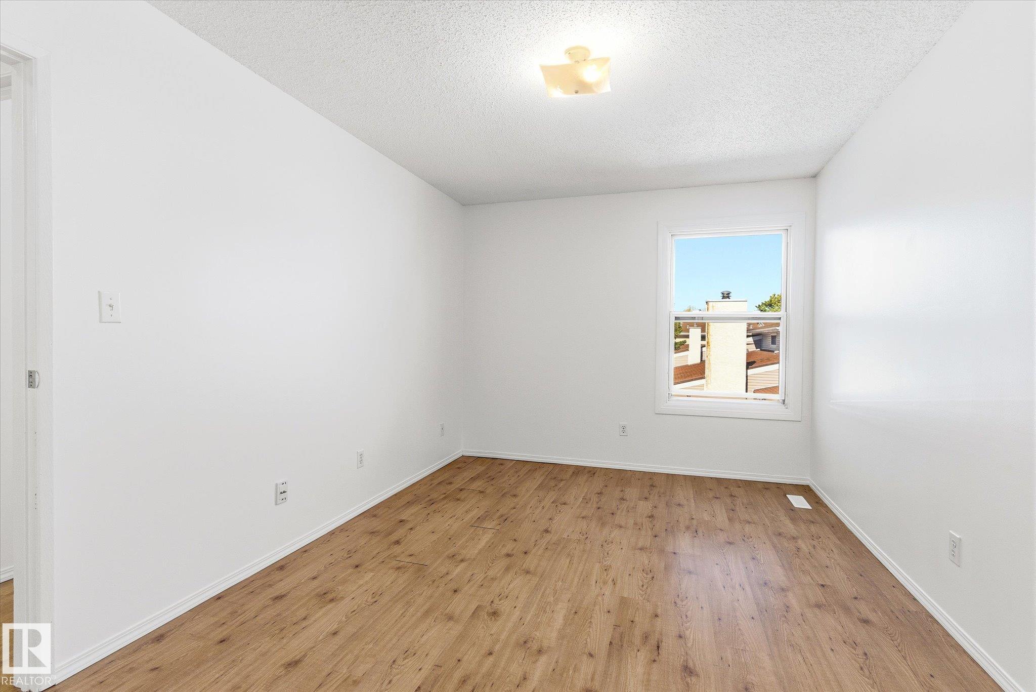 Photo 16 at 6320 184 Street NW, Ormsby Place, Edmonton
