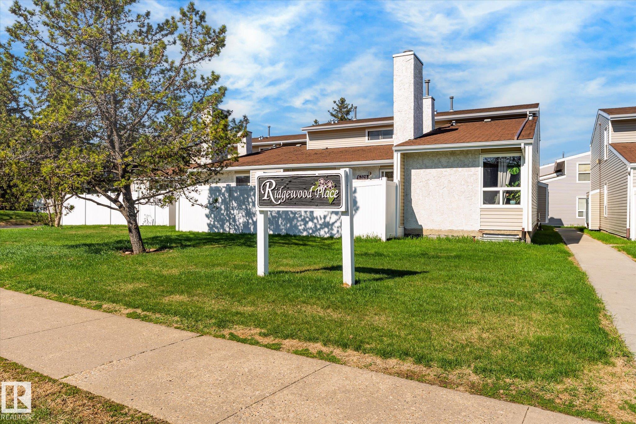 Photo 32 at 6320 184 Street NW, Ormsby Place, Edmonton