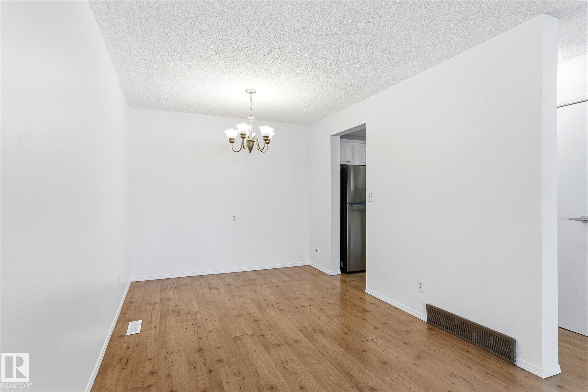 Photo 7 at 6320 184 Street NW, Ormsby Place, Edmonton
