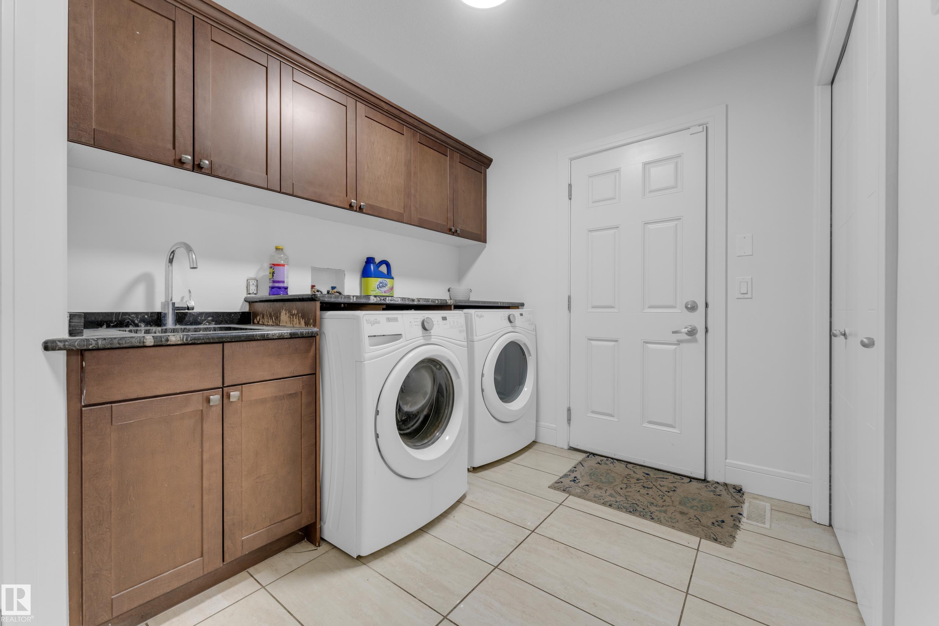 https://zimg.paragon.ice.com/ParagonImages/Property/PM/RAE/225401501/10/0/0/340f6d72f587b2026ec34ba8ff07c044/1/e4495a7259a777493a90365bc60b4d91/225401501-ab8016d2-f94e-4a03-8813-69569112f942.JPG