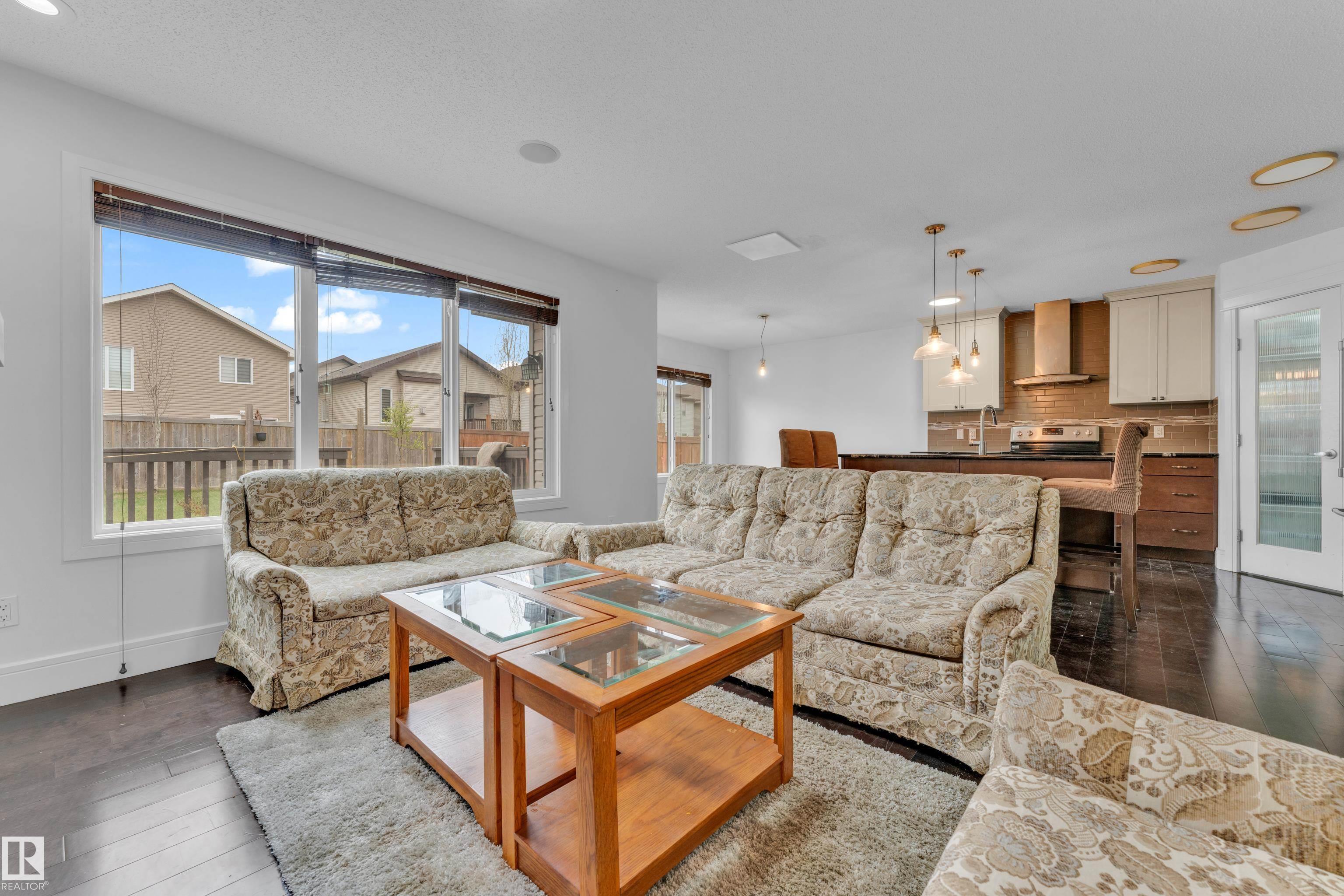 https://zimg.paragon.ice.com/ParagonImages/Property/PM/RAE/225401501/16/0/0/fa5091ac128e6f79f0cff6ef4ce4f690/1/e4495a7259a777493a90365bc60b4d91/225401501-4f8d93e5-bbdc-4962-b039-e18d7d52e7ee.JPG