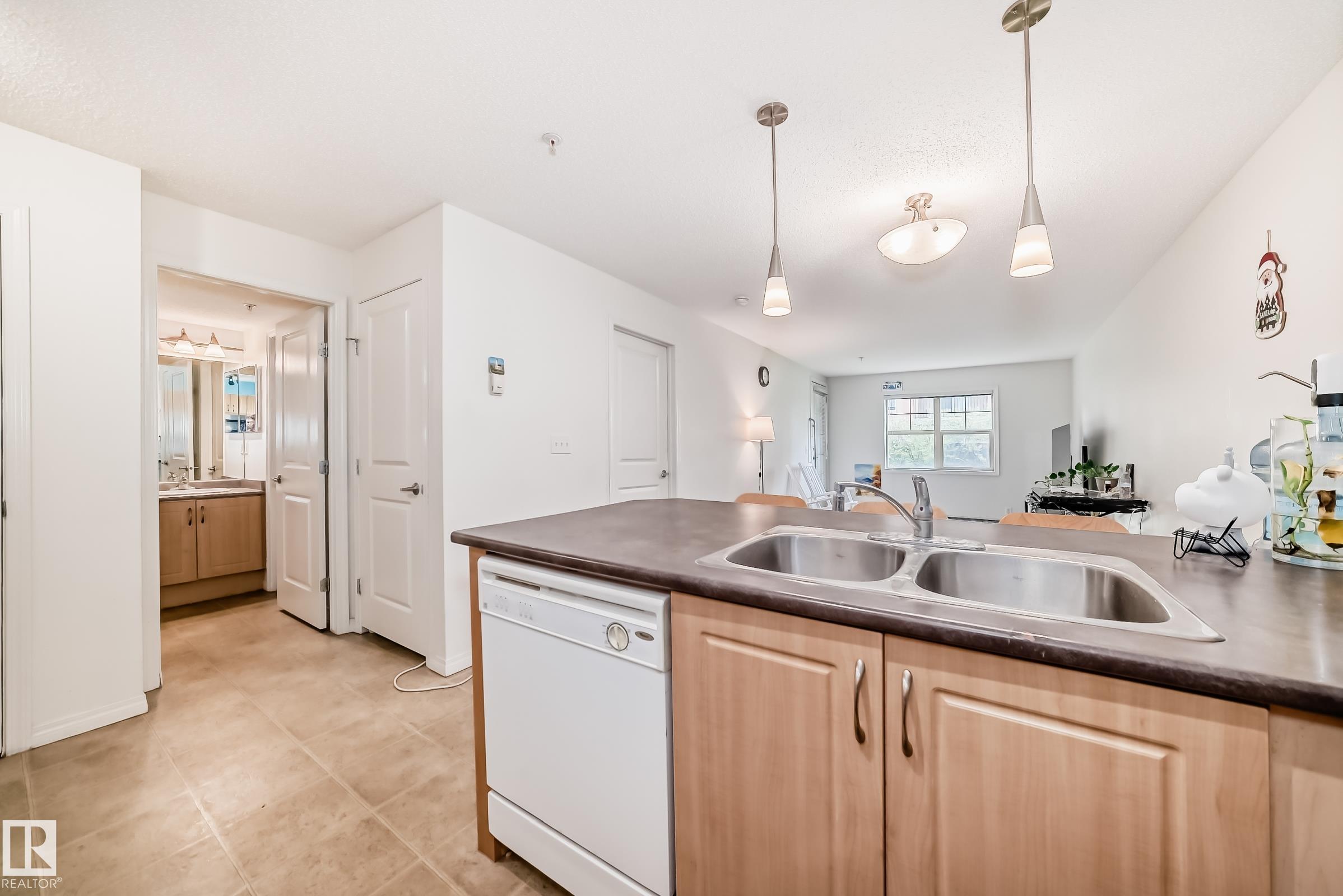 Photo 7 at 113 - 11441 Ellerslie Road SW, Rutherford, Edmonton
