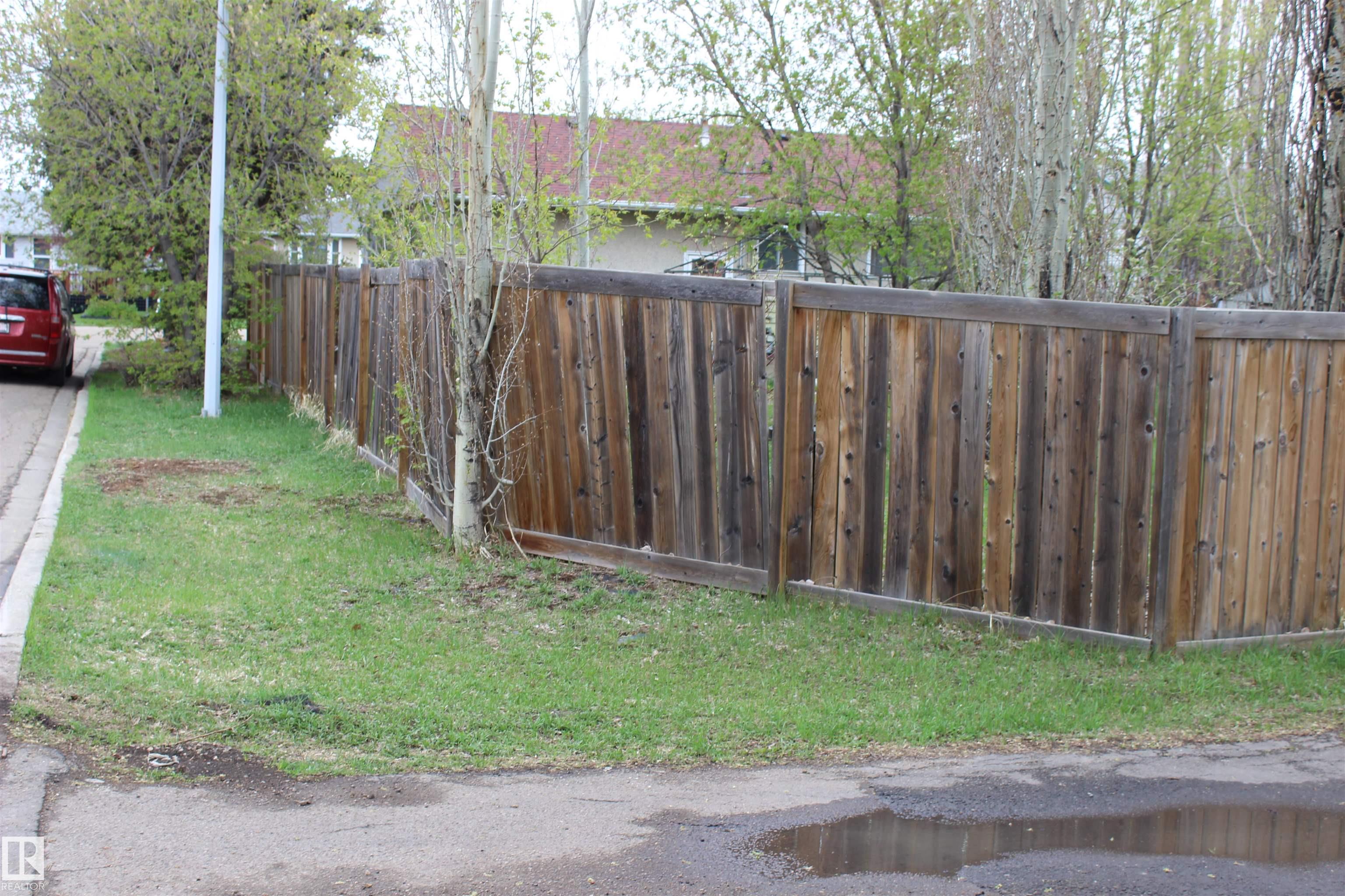 Photo 6 at 15941 106a Avenue NW, Britannia Youngstown, Edmonton