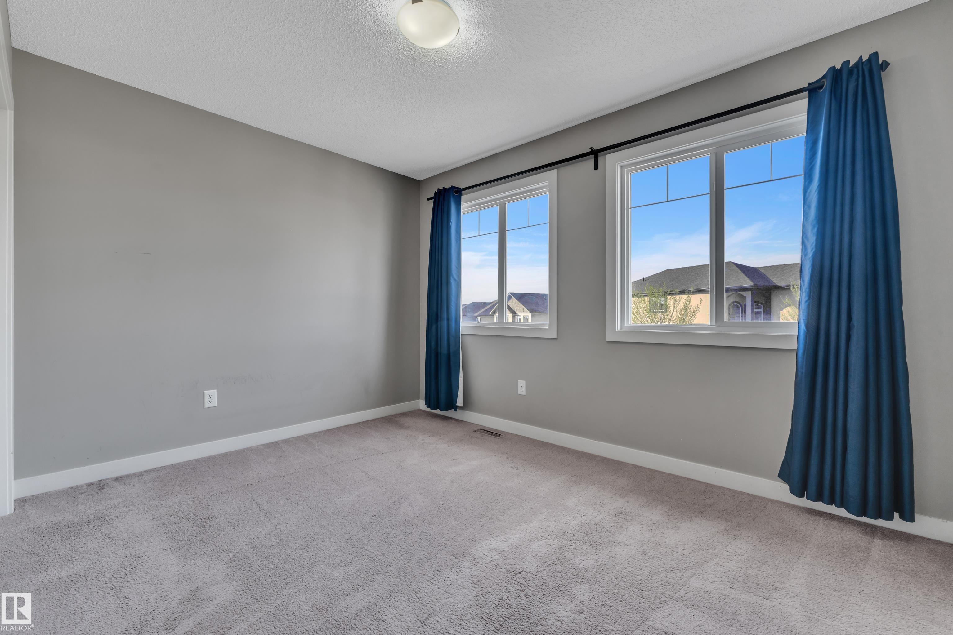 https://zimg.paragon.ice.com/ParagonImages/Property/PM/RAE/225401511/26/0/0/2be5285b1f3a4682a2e53ec37921f4af/1/70df7765ea16ca9b52a3ae95a65a880a/225401511-32a6962c-3155-4b00-b3a7-ad15c0ff3220.JPG