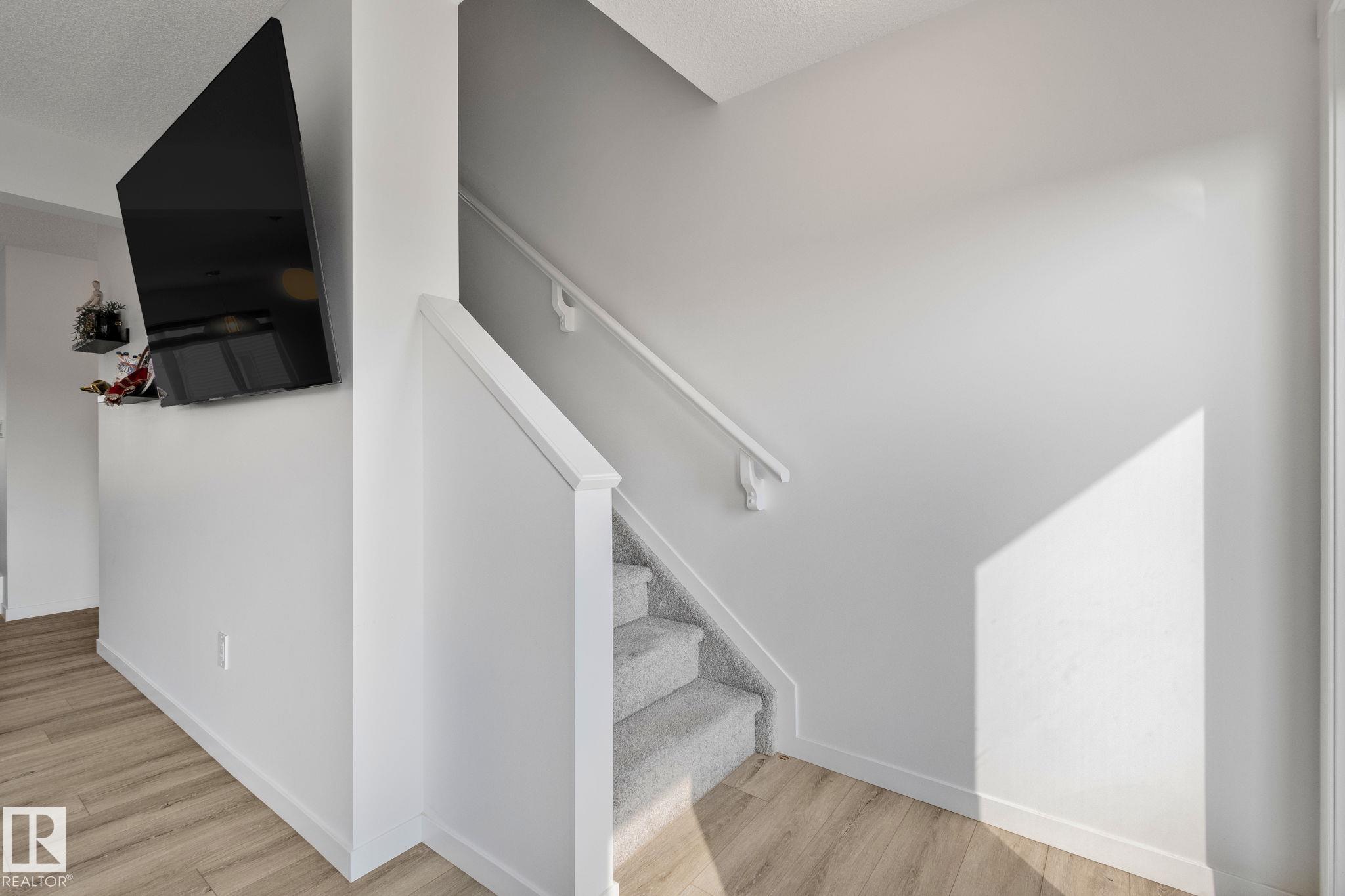 https://zimg.paragon.ice.com/ParagonImages/Property/PM/RAE/225401523/12/0/0/d1f246902fcfa0e4242675e57dbd5c8a/1/43db44e6cf8e26b3e711408ff410a9c9/225401523-9868FE7F-7731-46C4-901D-E590B6307E90.JPG